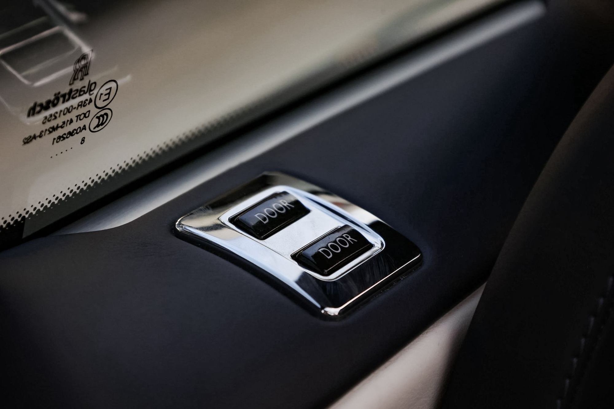ROLLS ROYCE PHANTOM DROPHEAD 