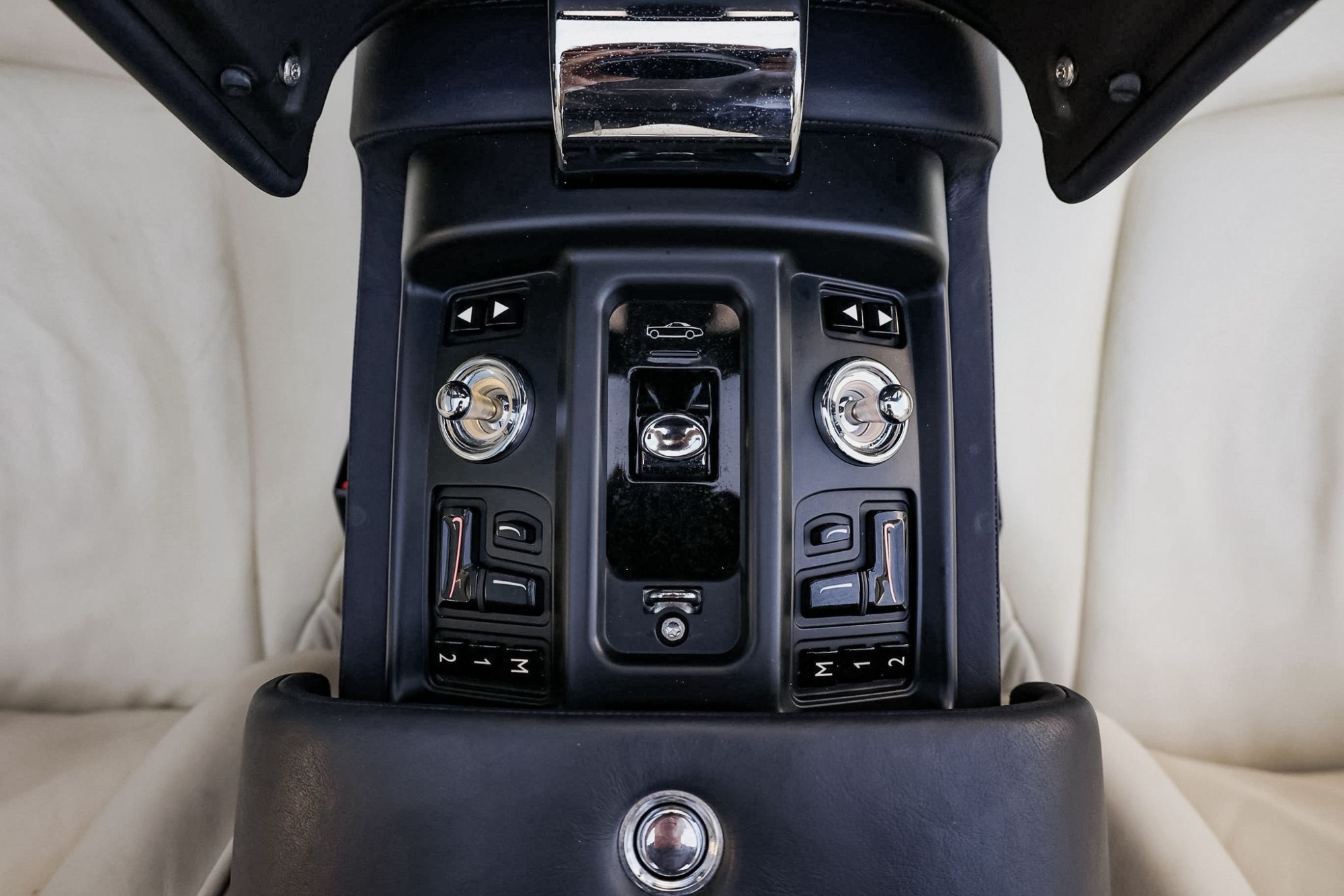 ROLLS ROYCE PHANTOM DROPHEAD 