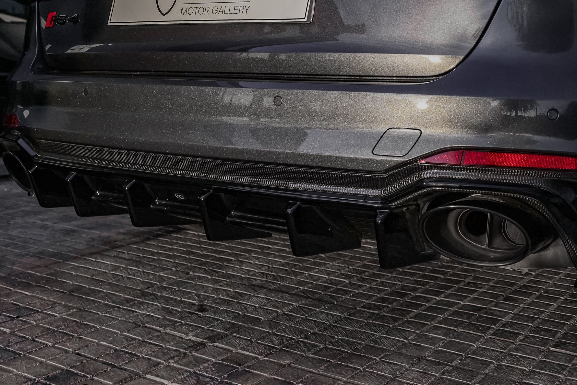 AUDI RS4 AVANT CARBON PACK
