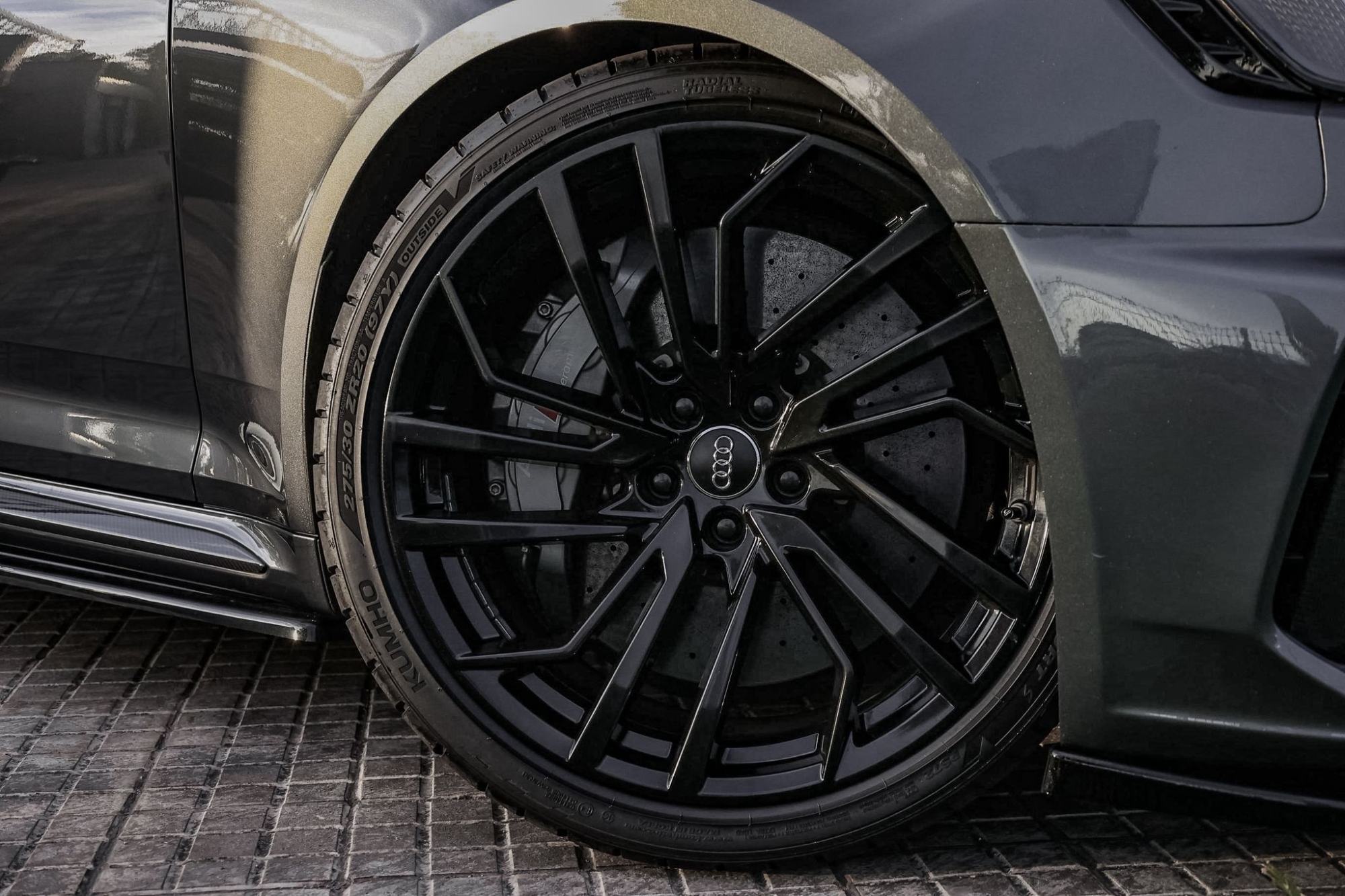 AUDI RS4 AVANT CARBON PACK