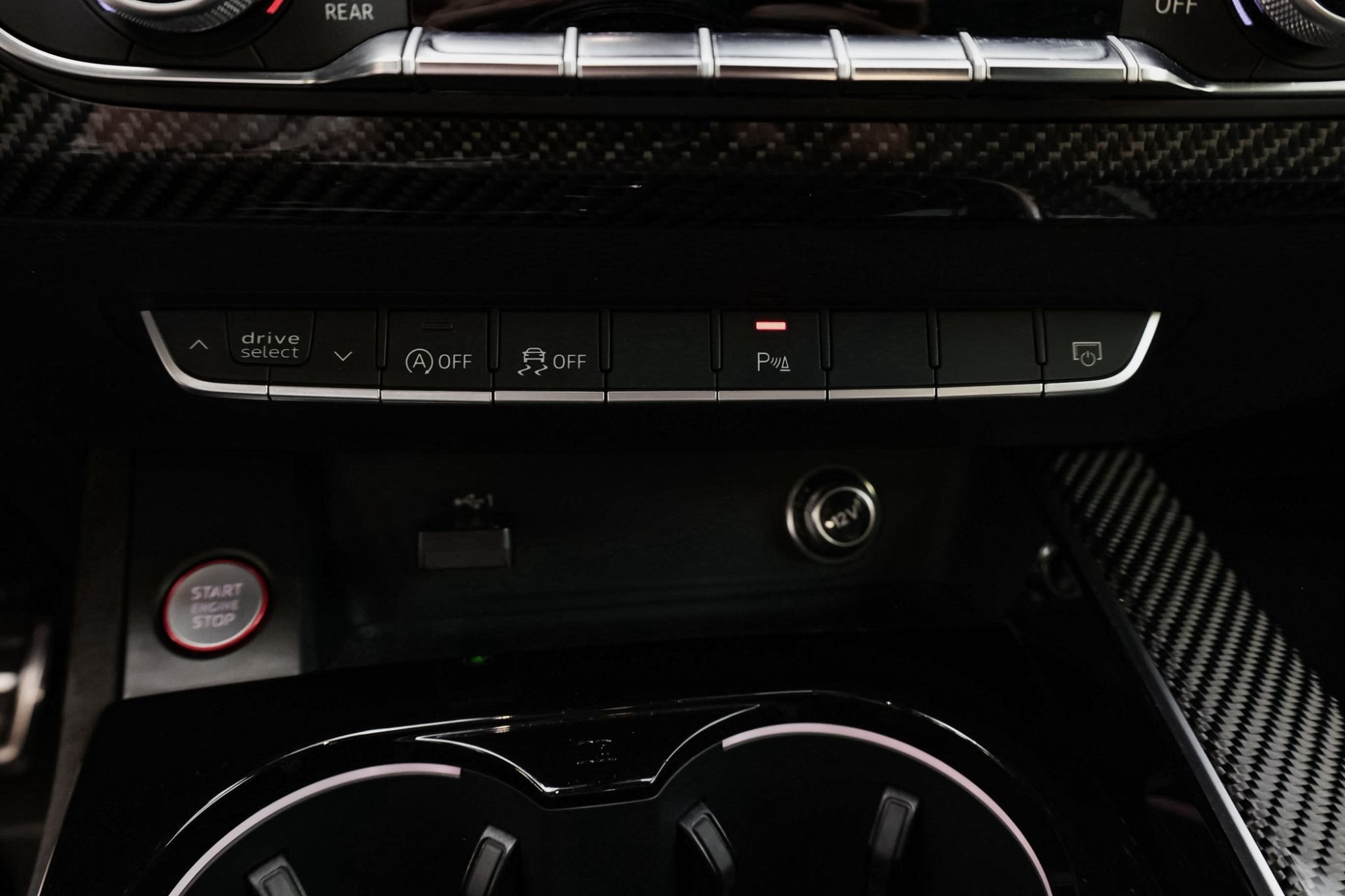 AUDI RS4 AVANT CARBON PACK