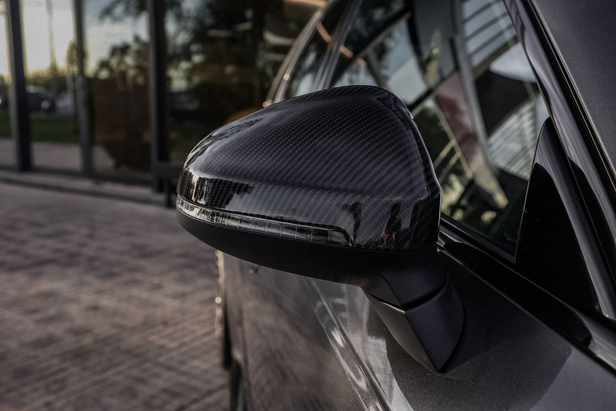 AUDI RS4 AVANT CARBON PACK