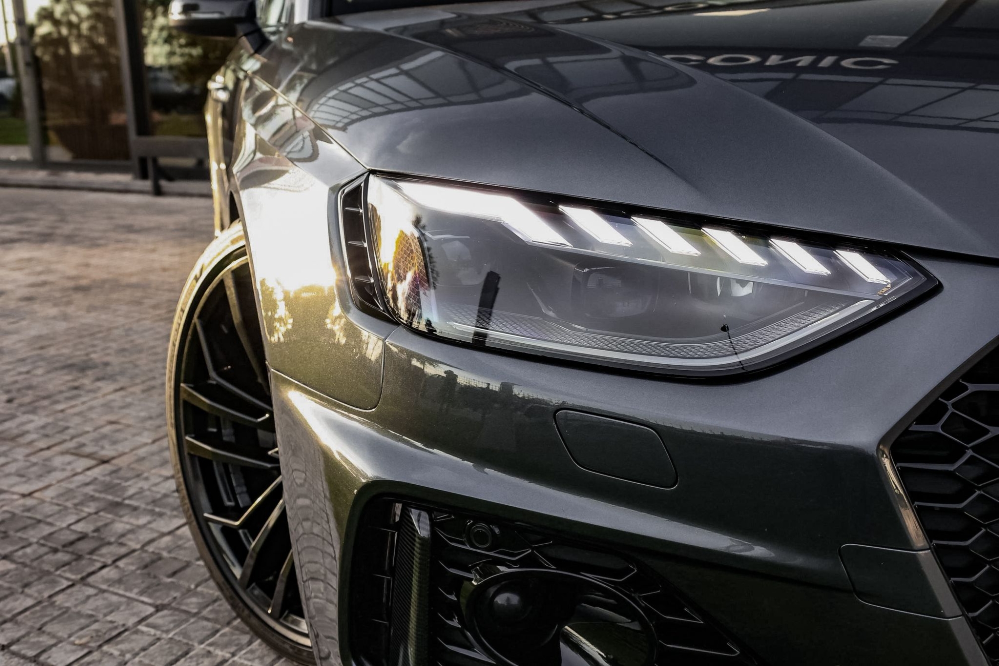 AUDI RS4 AVANT CARBON PACK