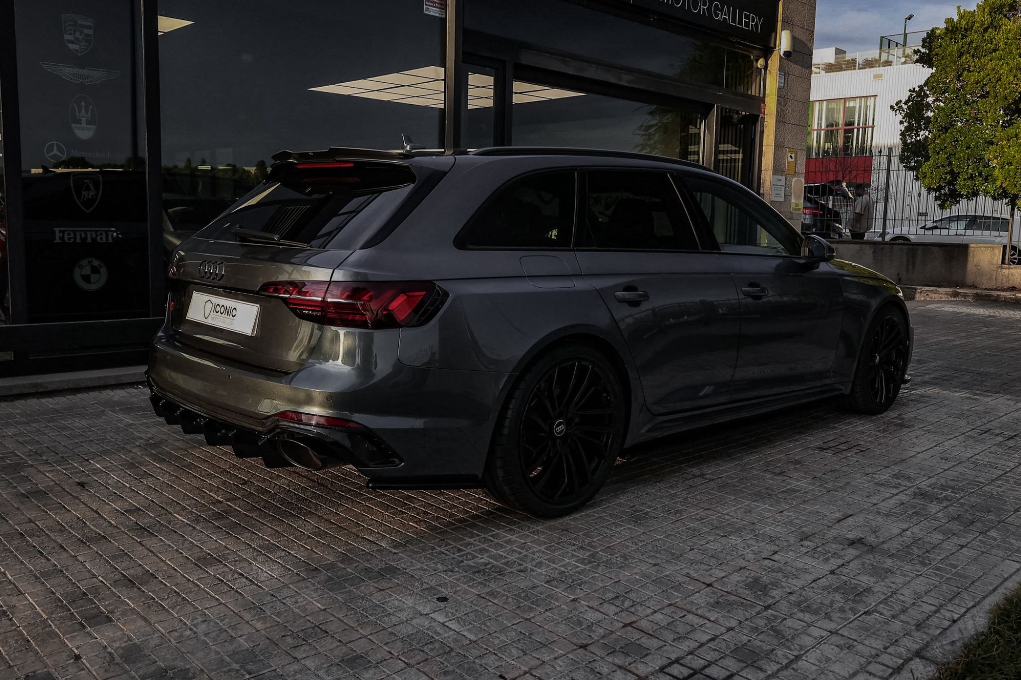 AUDI RS4 AVANT CARBON PACK