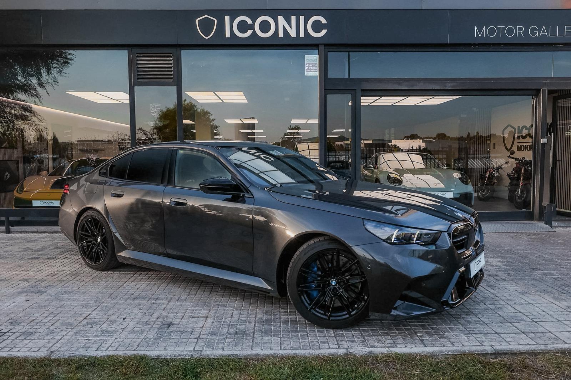BMW M5 BERLINA HYBRID XDRIVE