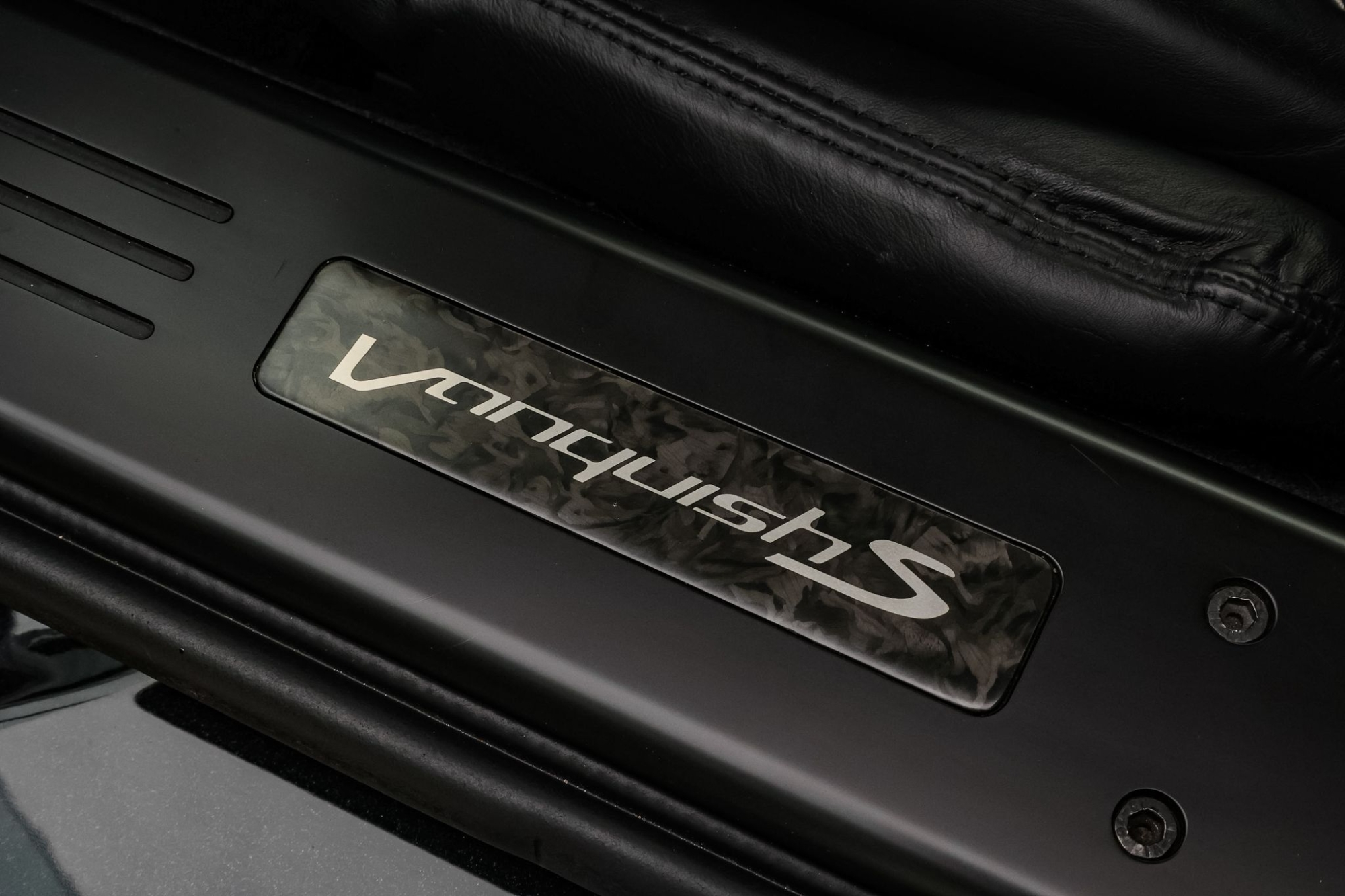 ASTON MARTIN VANQUISH S