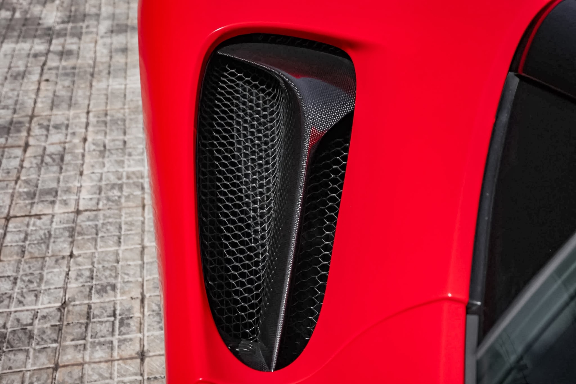 FERRARI SF90 STRADALE ASSETTO FIORANO