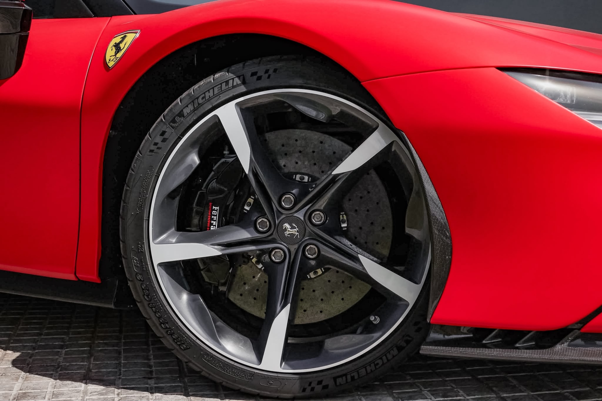 FERRARI SF90 STRADALE ASSETTO FIORANO