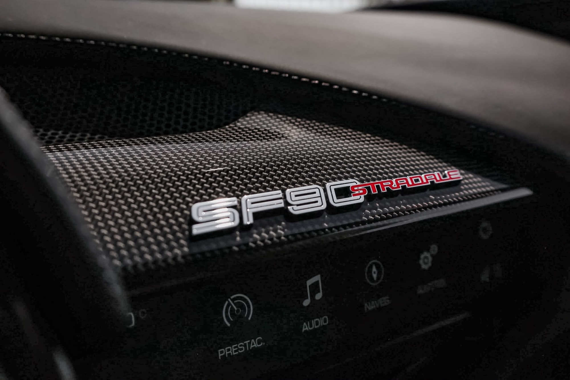 FERRARI SF90 STRADALE ASSETTO FIORANO