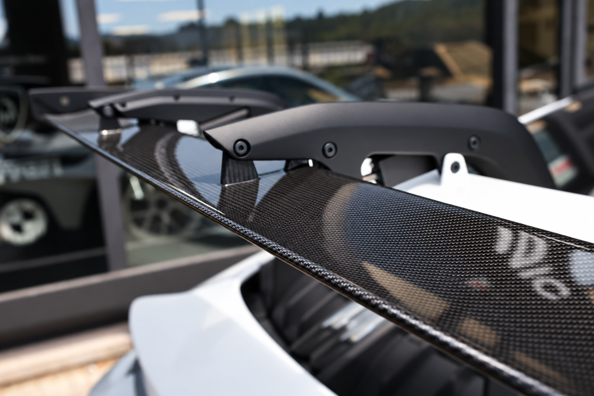 PORSCHE 911 992 GT3 RS WEISSACH PACKAGE