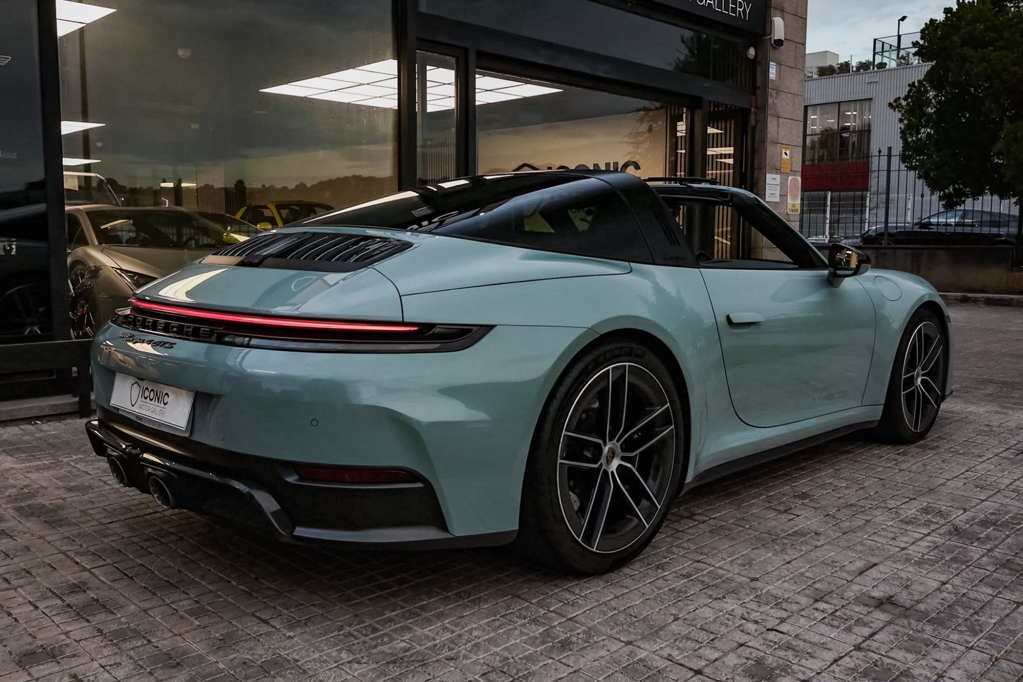 PORSCHE 911 992.2 TARGA 4 GTS