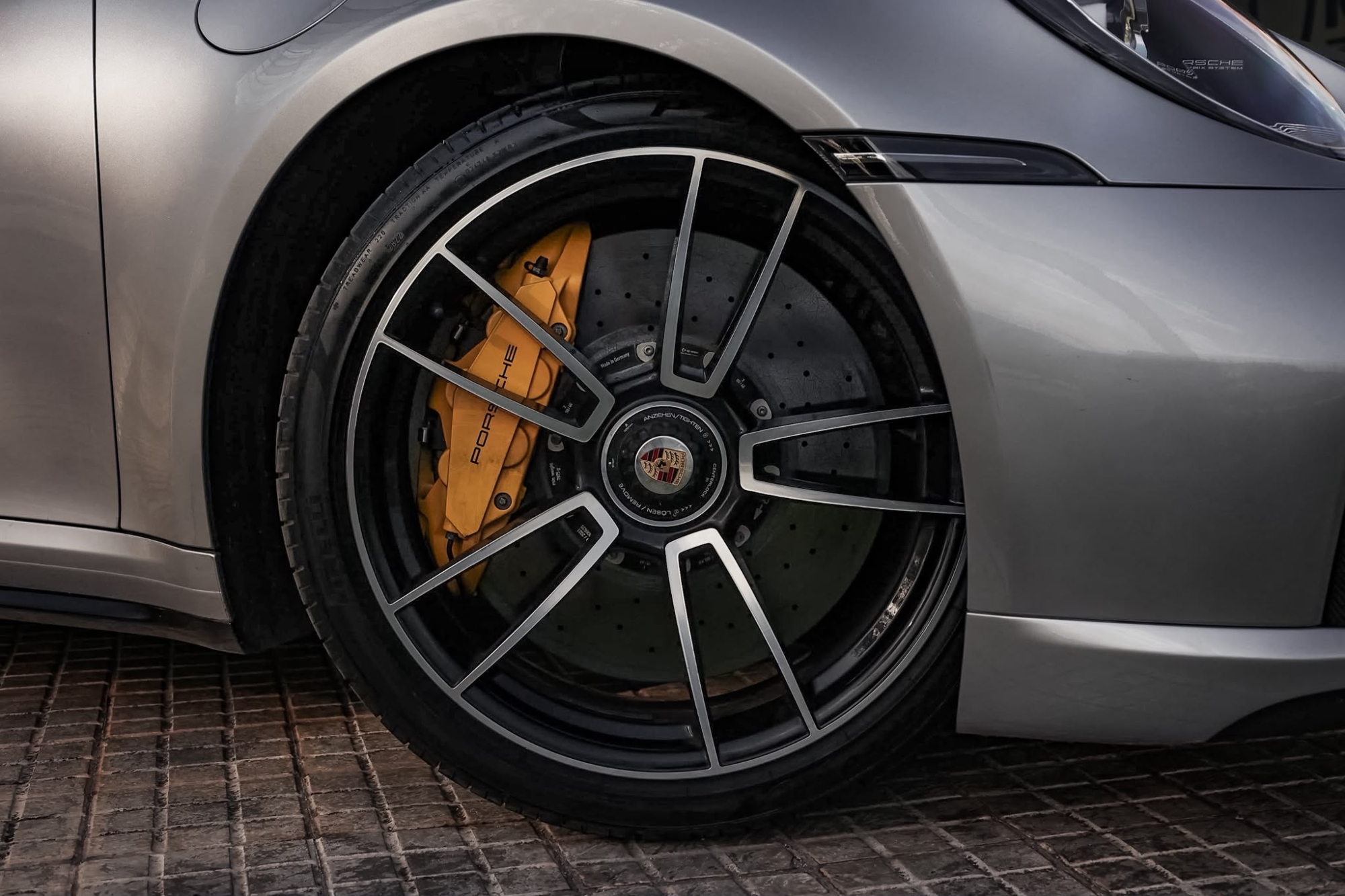 PORSCHE 911 992 TURBO S COUPÉ