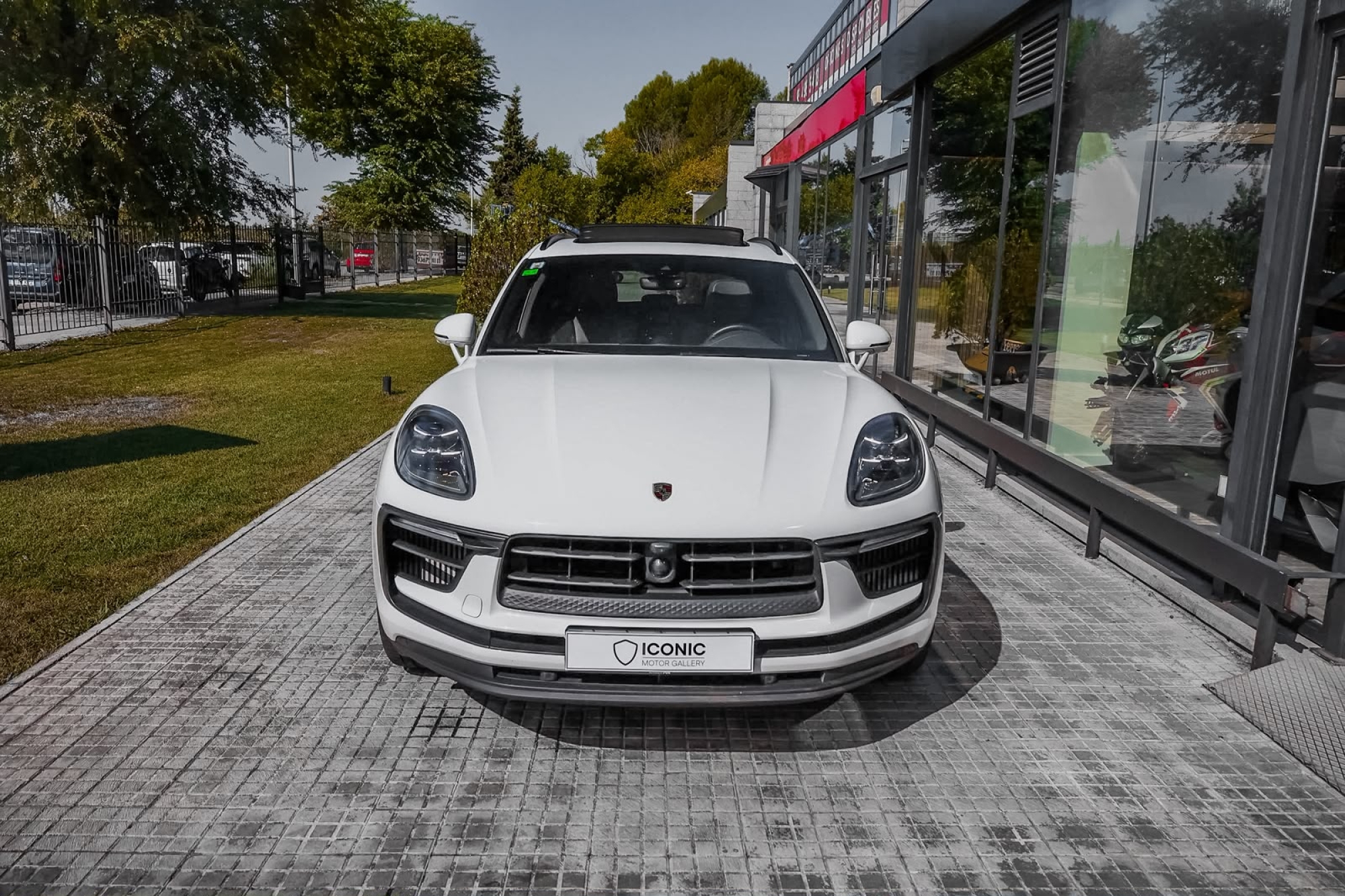 PORSCHE MACAN S