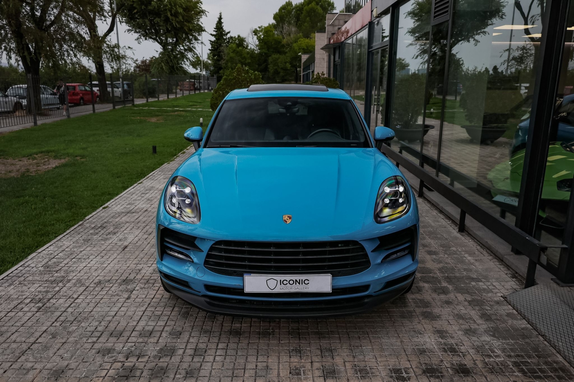 PORSCHE MACAN 