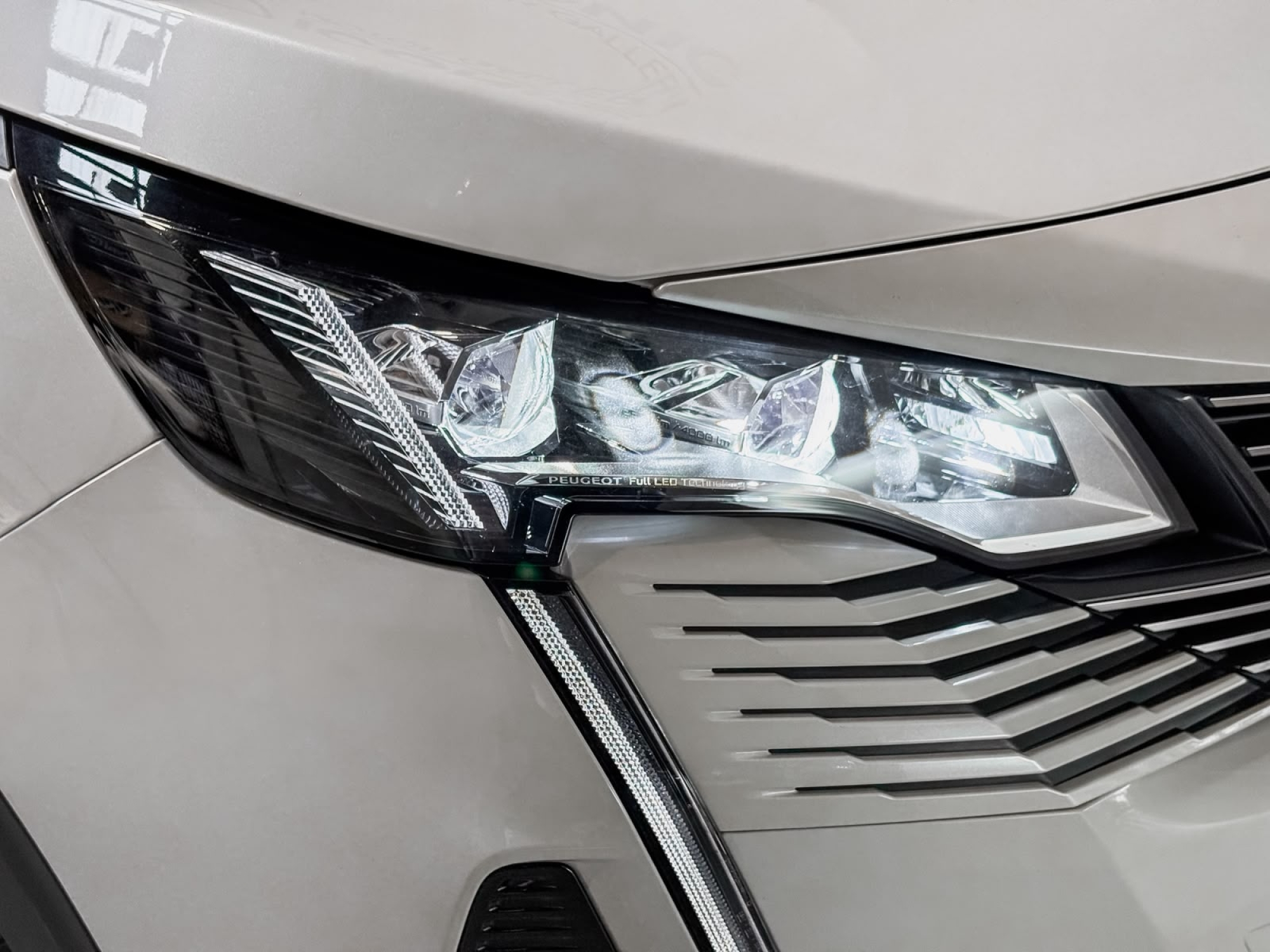 PEUGEOT 5008 GT