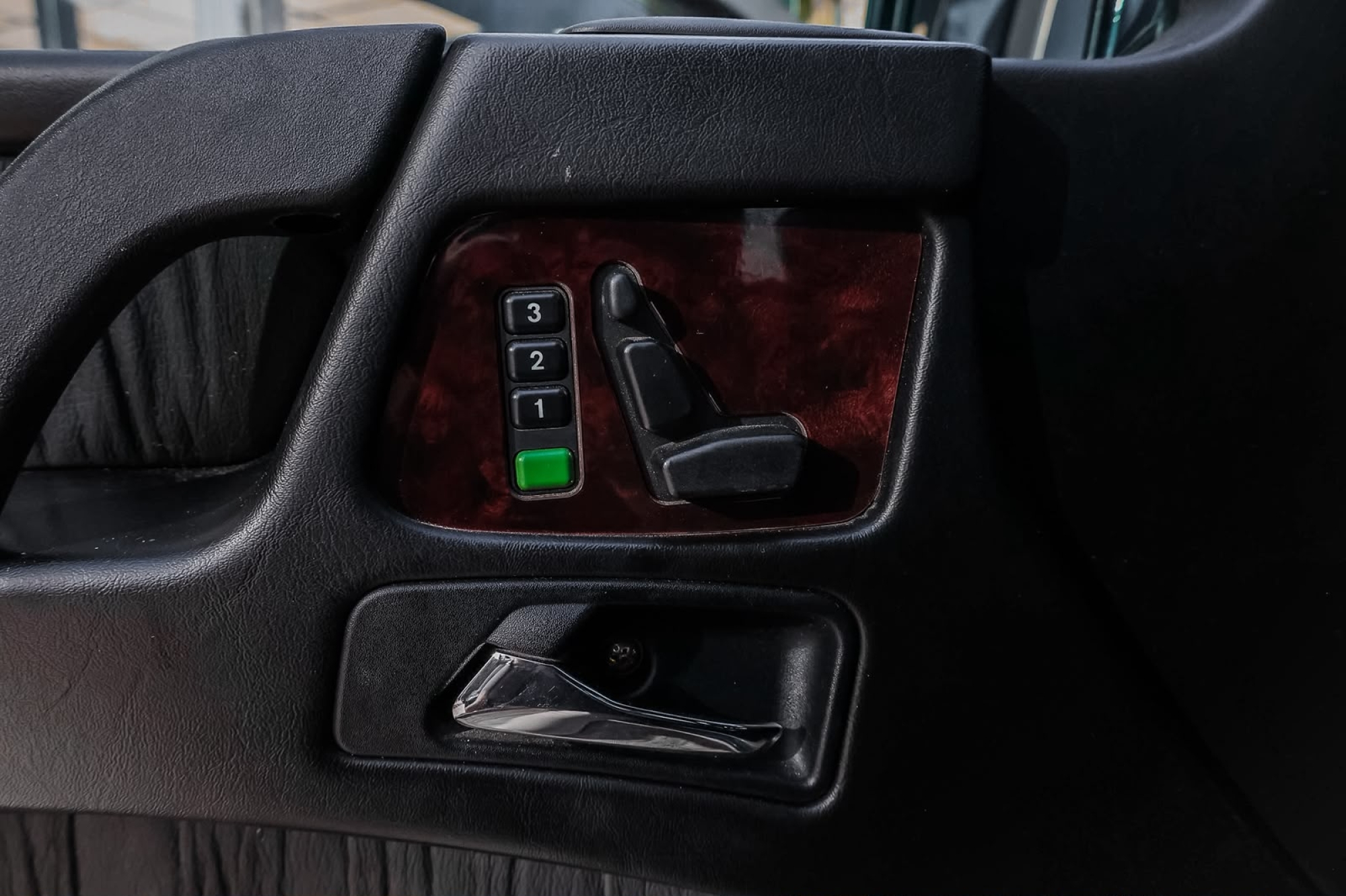MERCEDES-BENZ CLASE G 400 