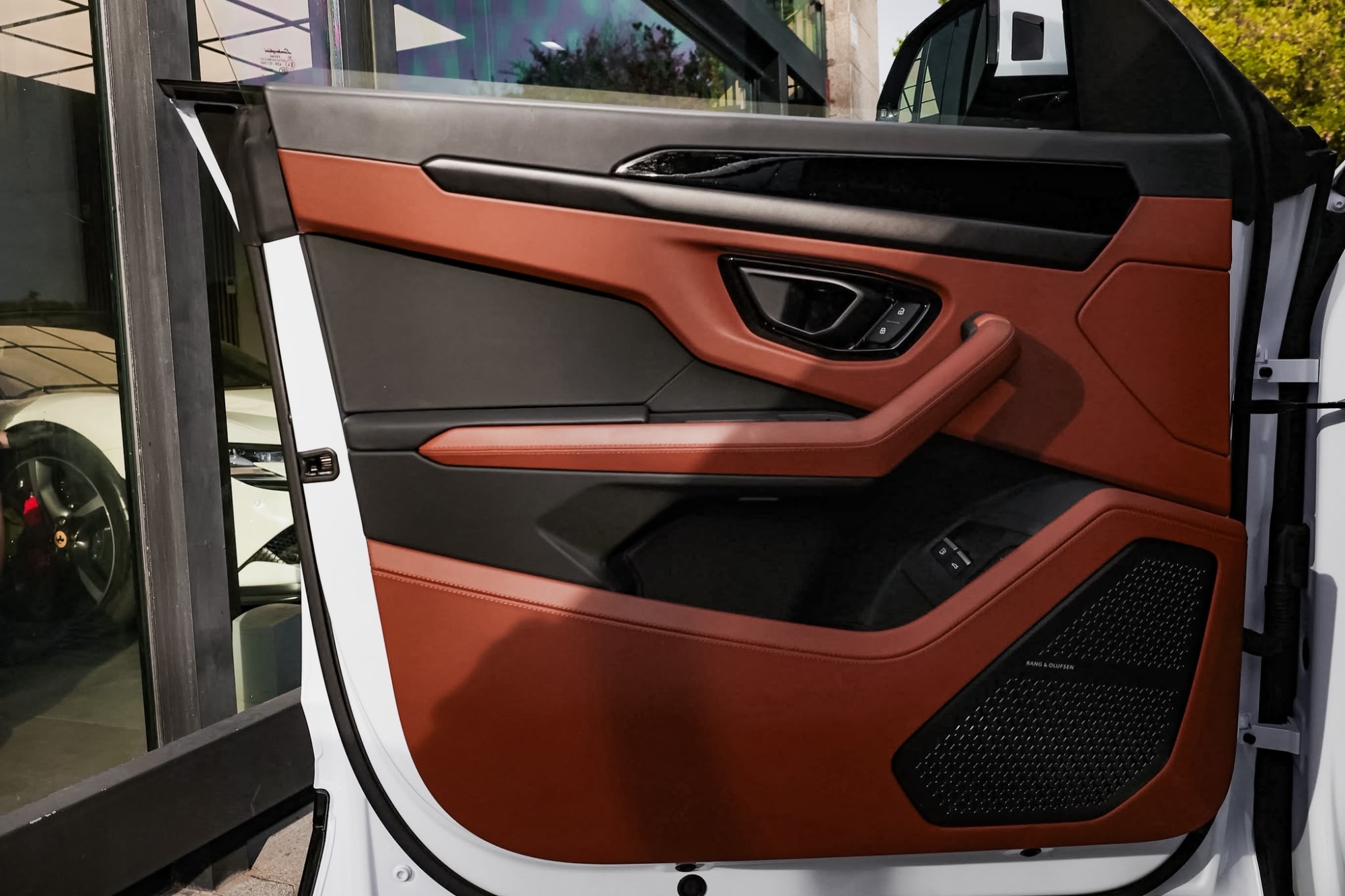 LAMBORGHINI URUS SE