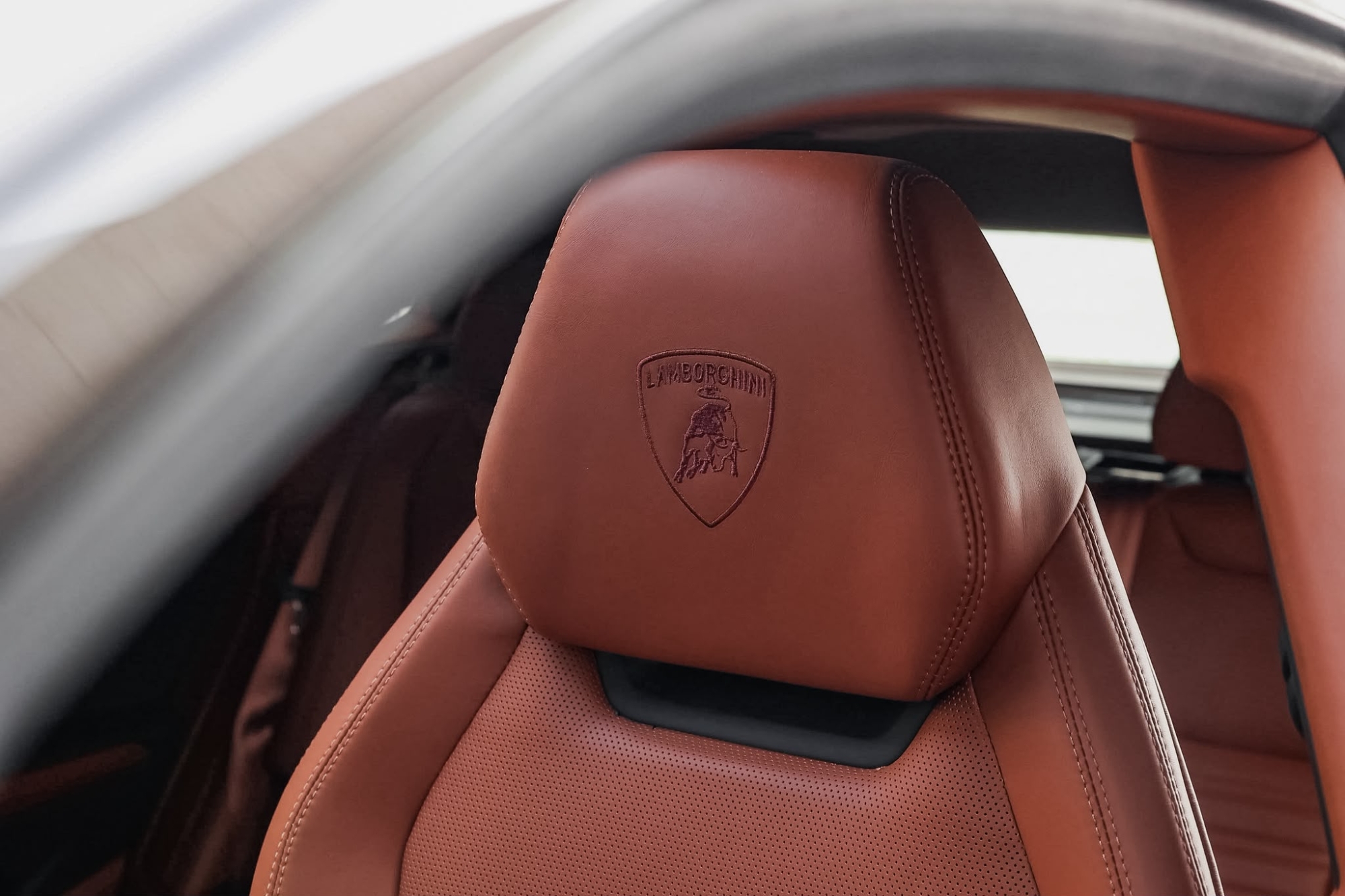 LAMBORGHINI URUS SE