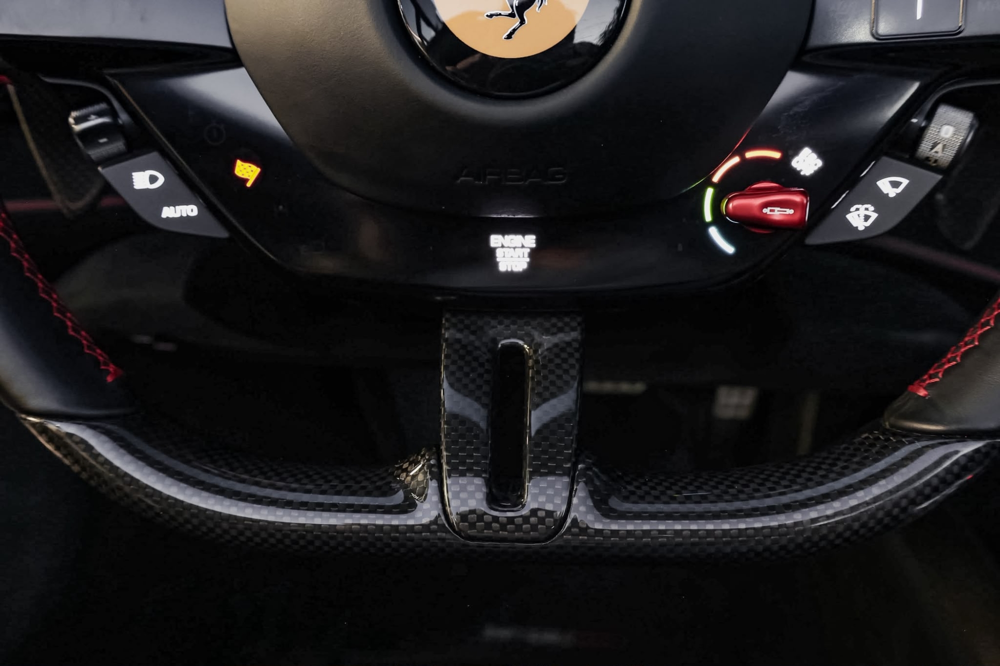 FERRARI SF90 SPYDER