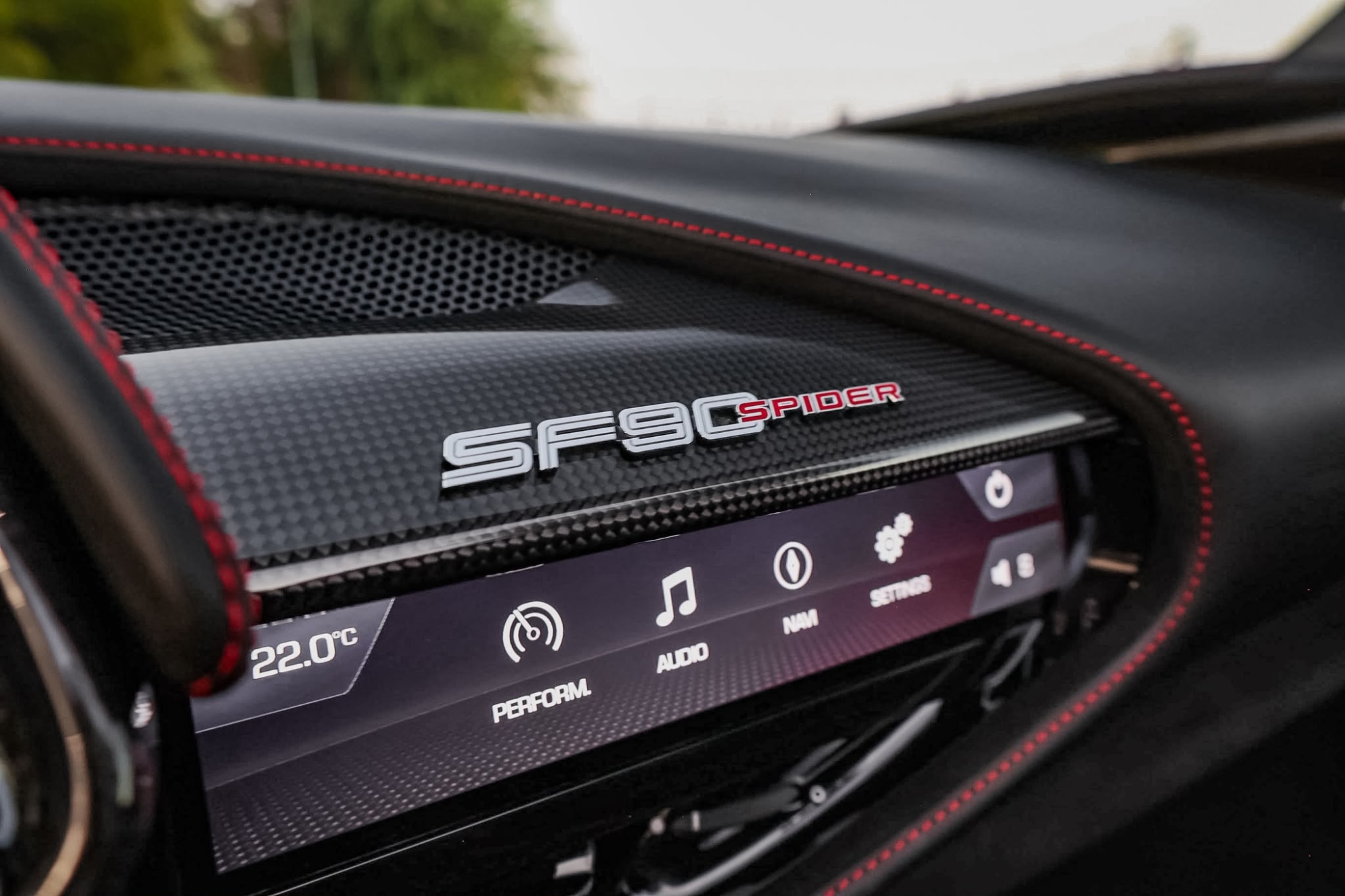 FERRARI SF90 SPYDER