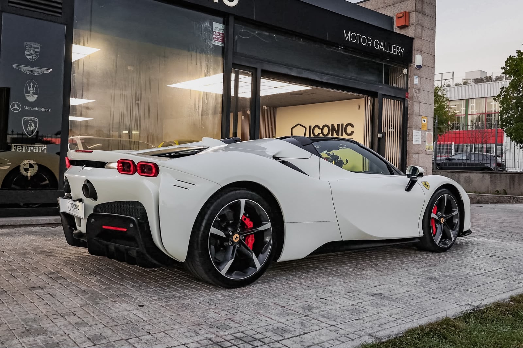 FERRARI SF90 SPYDER