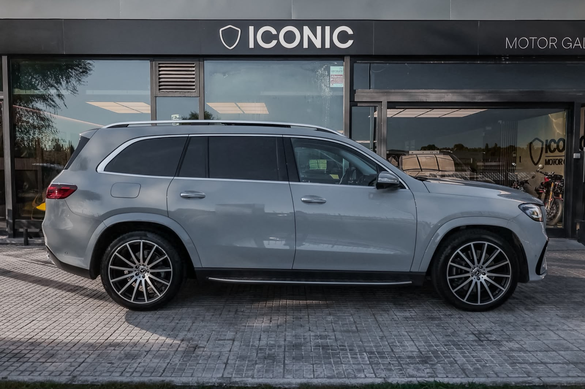 MERCEDES-BENZ GLS 450D 4MATIC