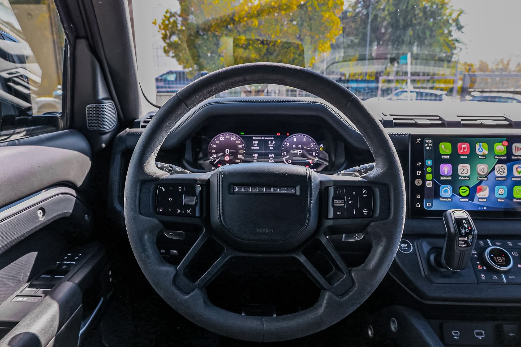 LAND ROVER DEFENDER 110 