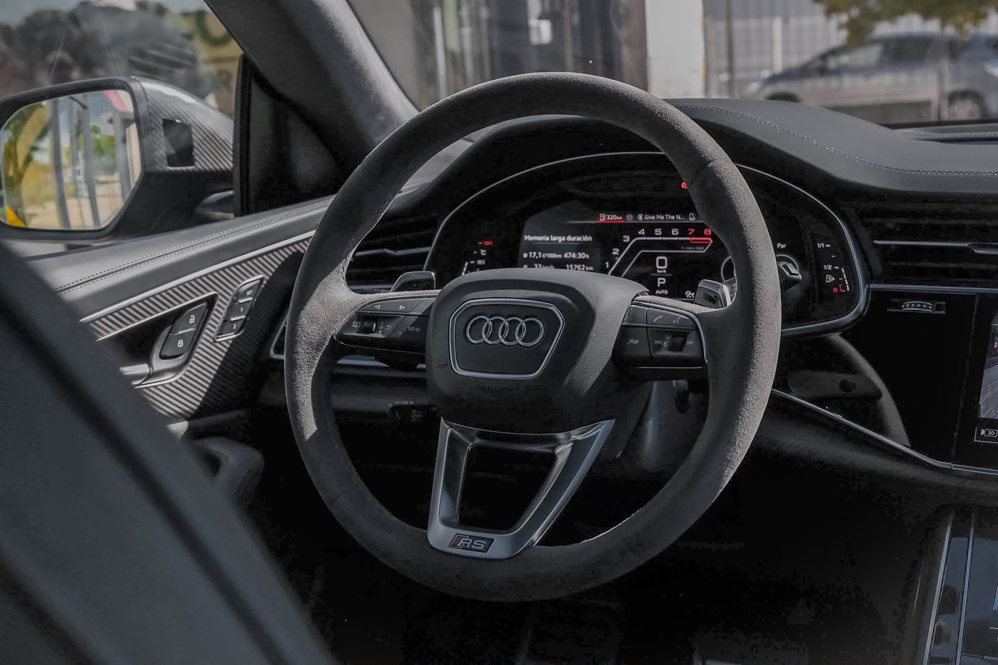 AUDI RSQ8 PERFORMANCE