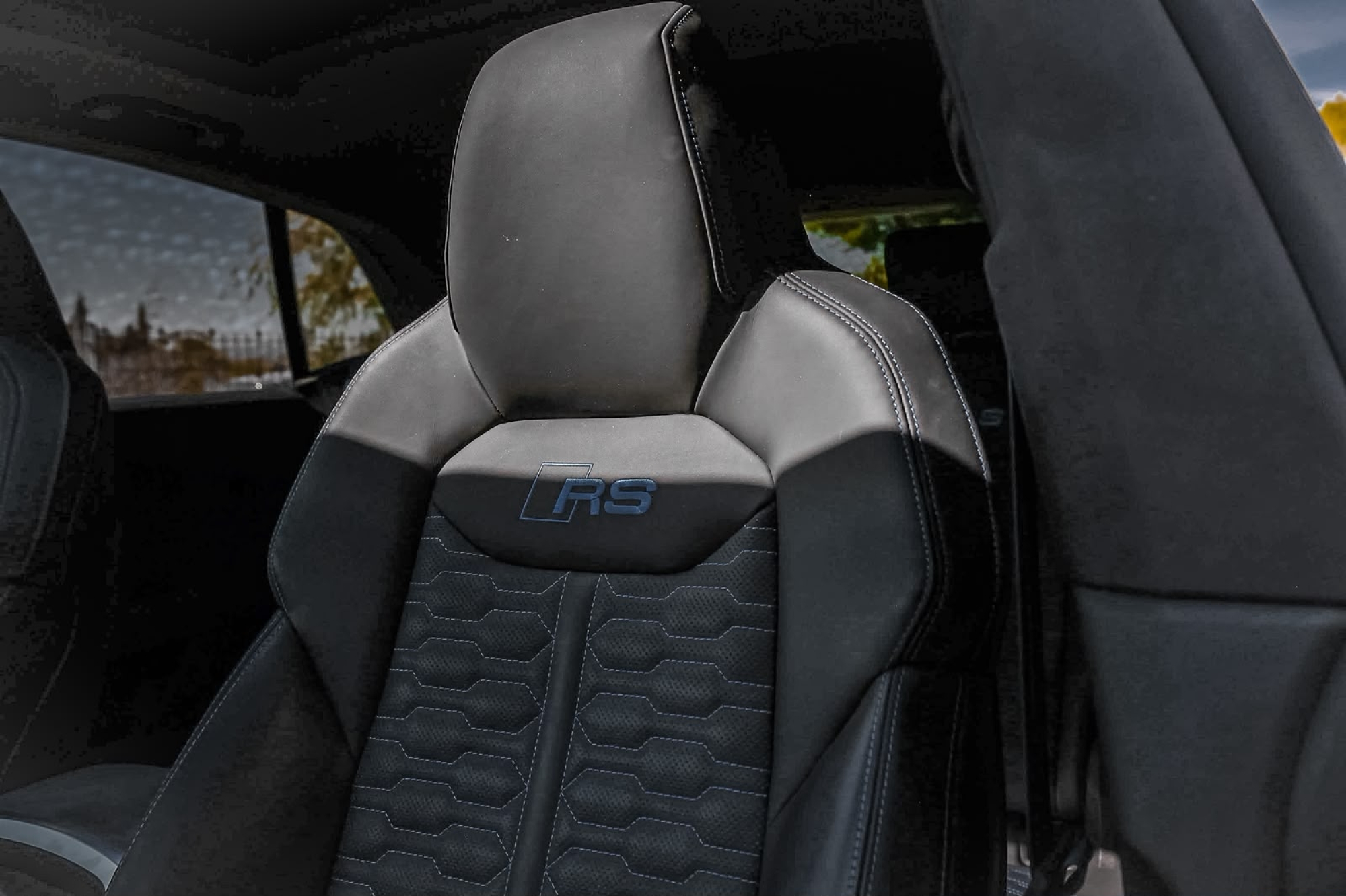 AUDI RSQ8 PERFORMANCE