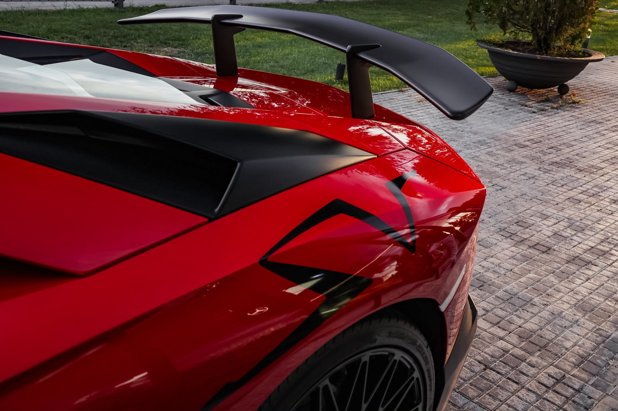 LAMBORGHINI AVENTADOR SV