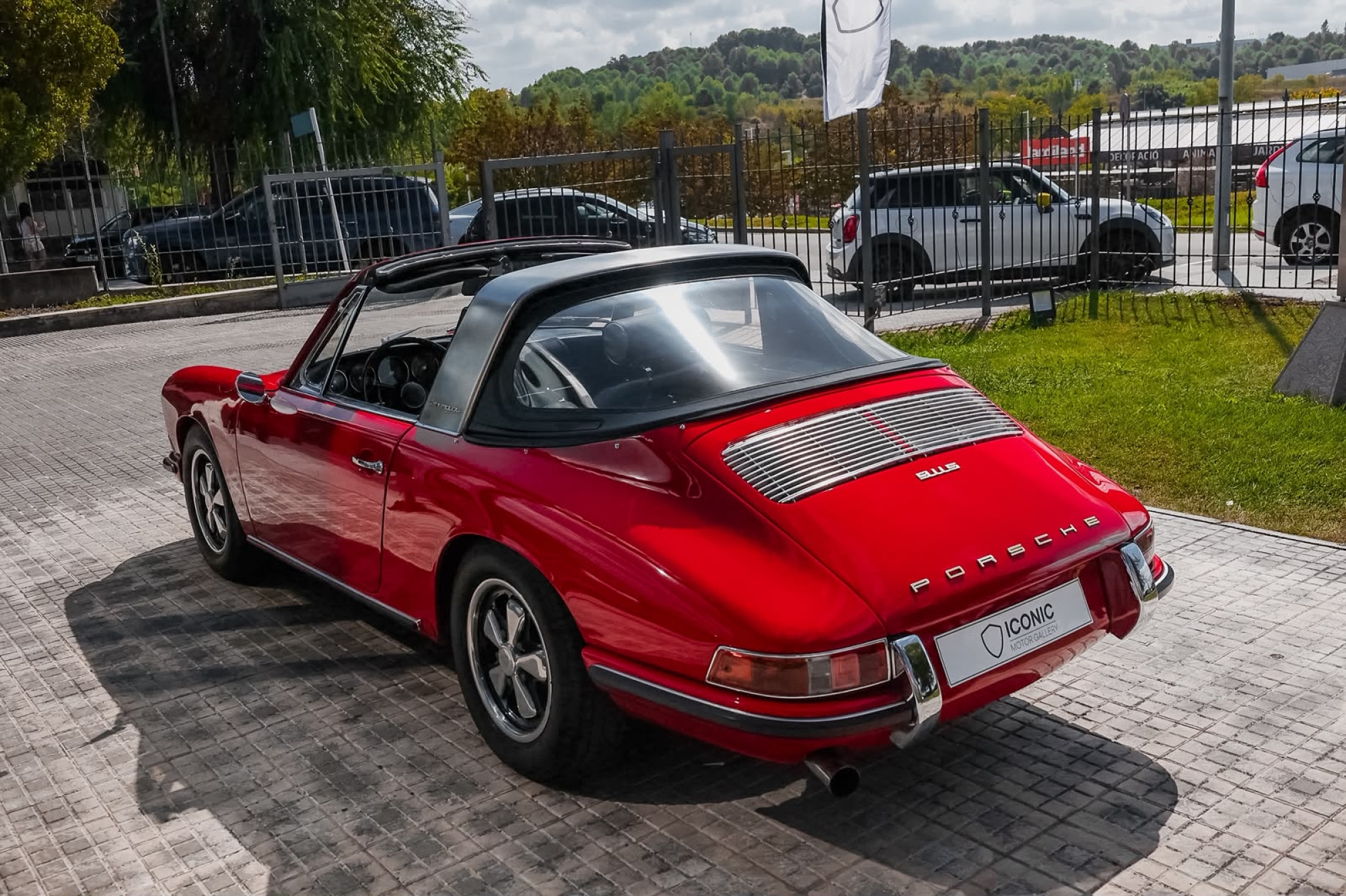 PORSCHE 911 TARGA S