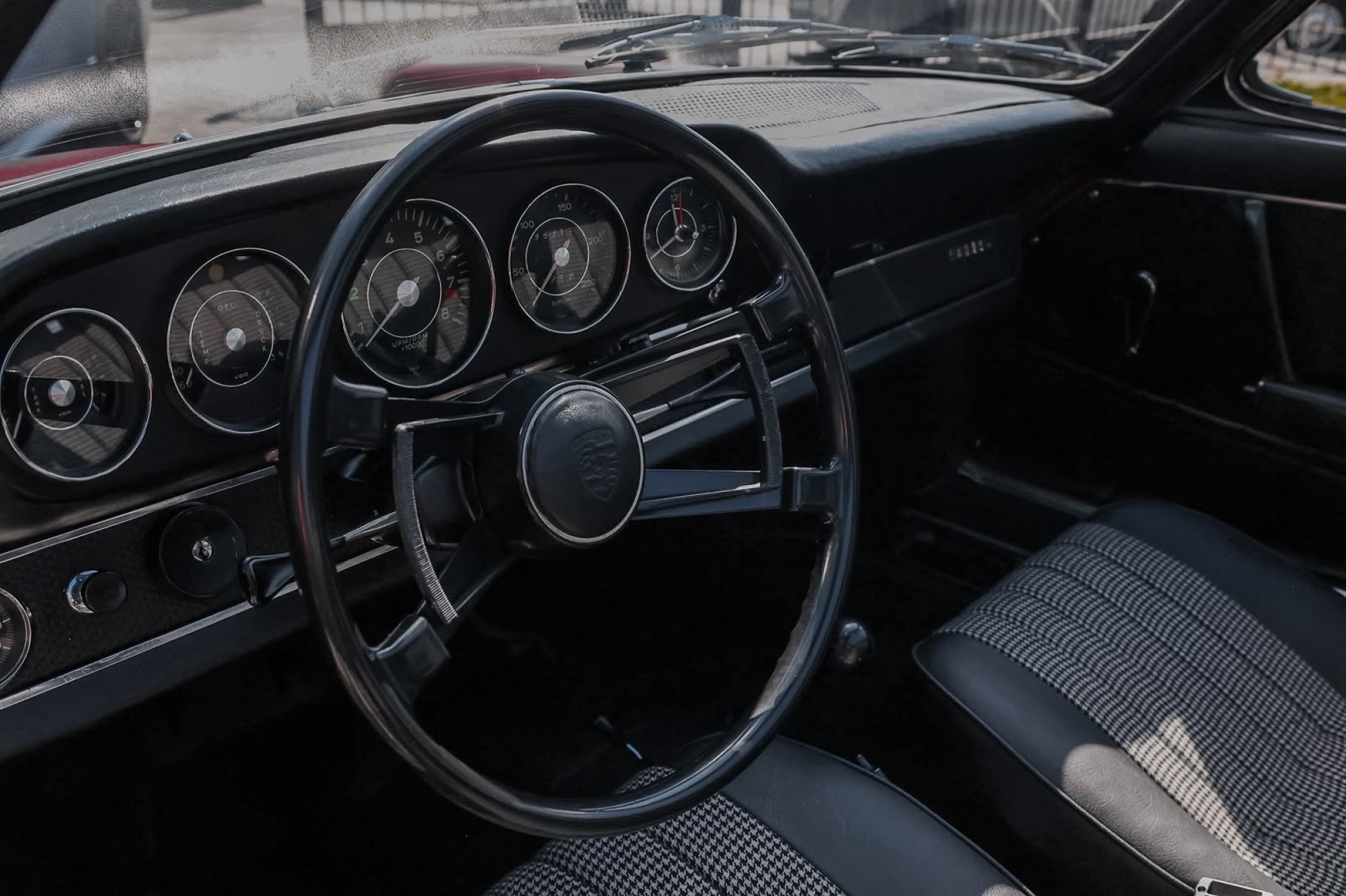 PORSCHE 911 TARGA S