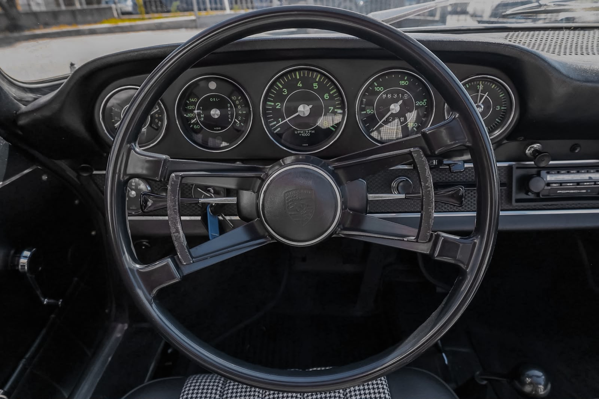 PORSCHE 911 TARGA S