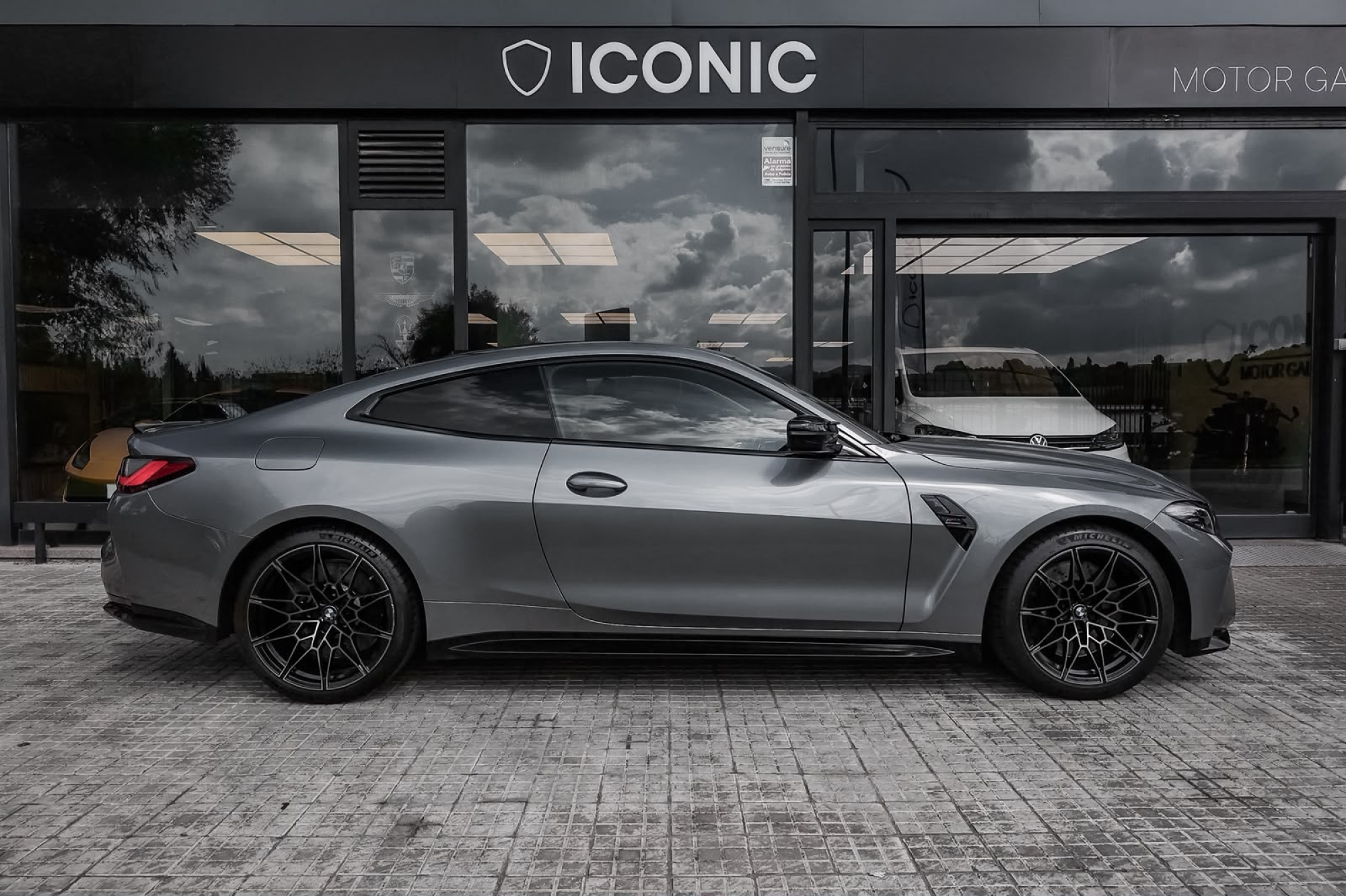 BMW M4 COMPETITION XDRIVE