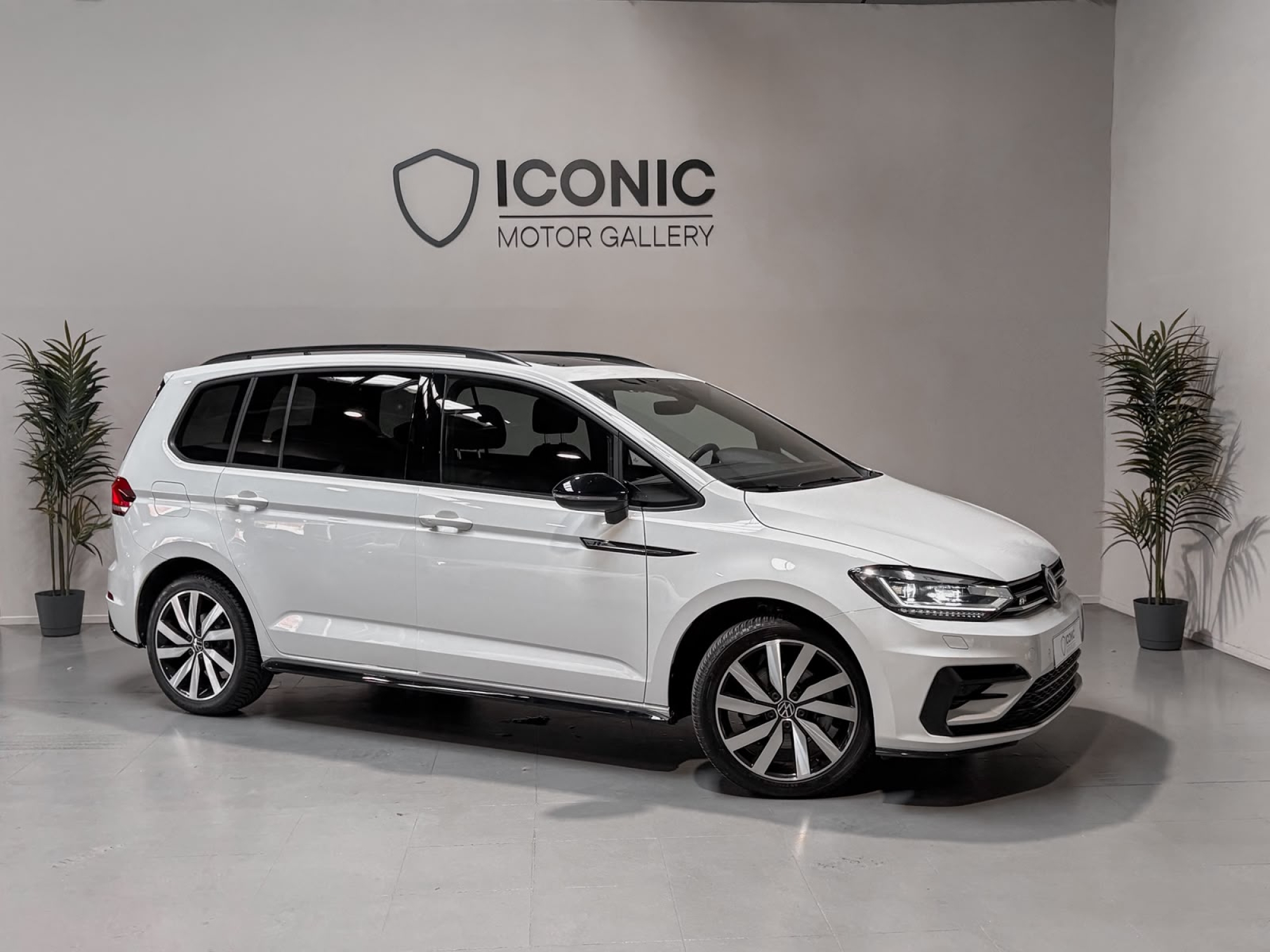 VOLKSWAGEN TOURAN R-LINE 7 PLAZAS