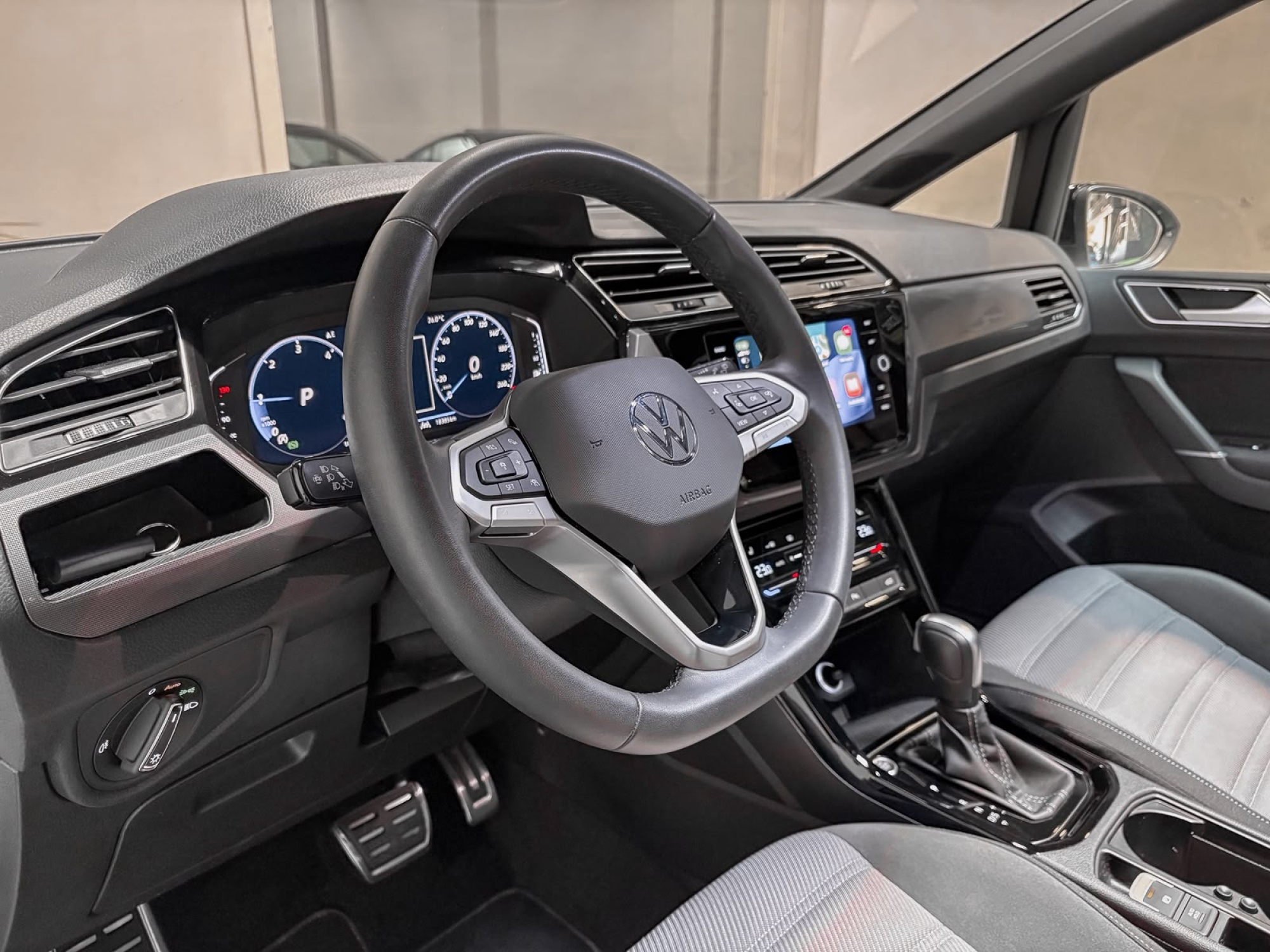 VOLKSWAGEN TOURAN R-LINE 7 PLAZAS