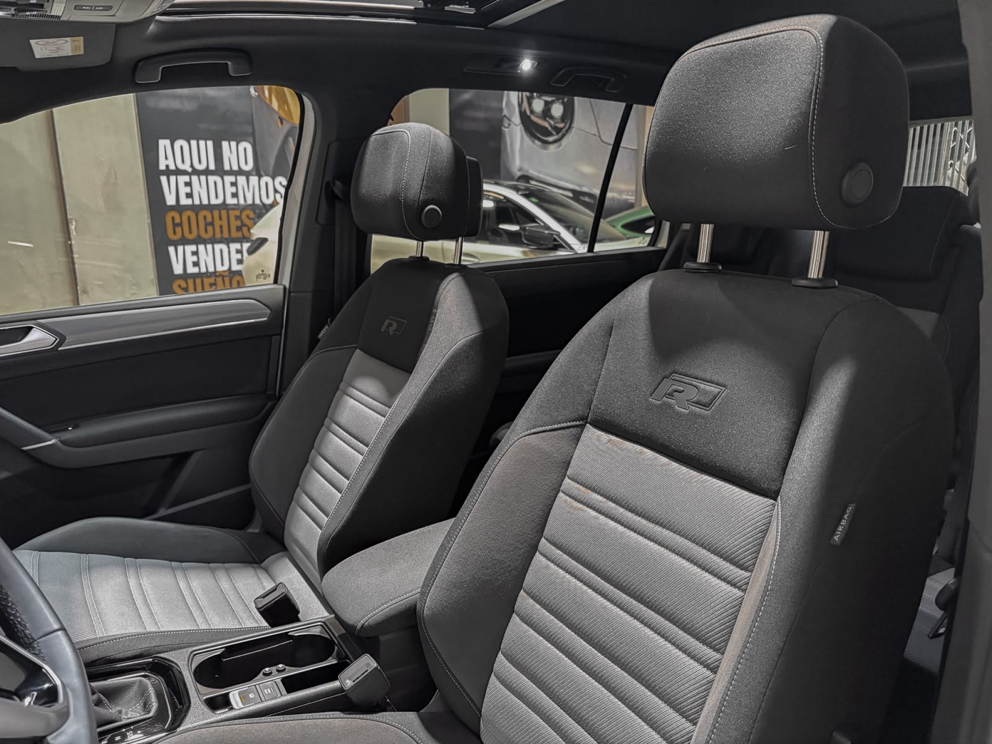 VOLKSWAGEN TOURAN R-LINE 7 PLAZAS
