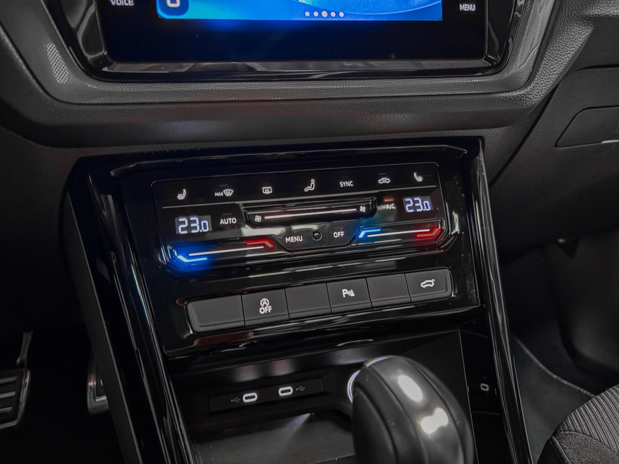 VOLKSWAGEN TOURAN R-LINE 7 PLAZAS