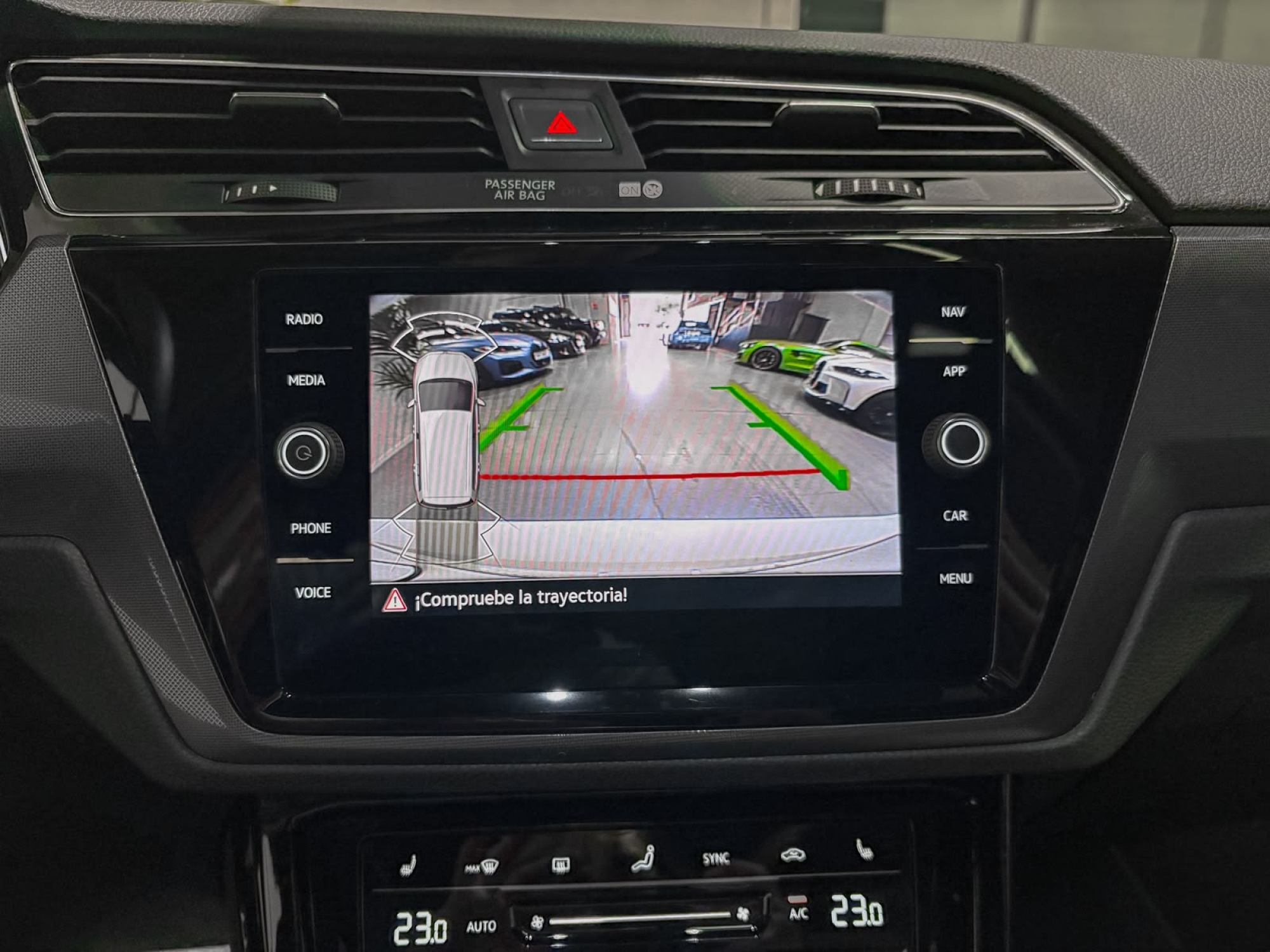 VOLKSWAGEN TOURAN R-LINE 7 PLAZAS