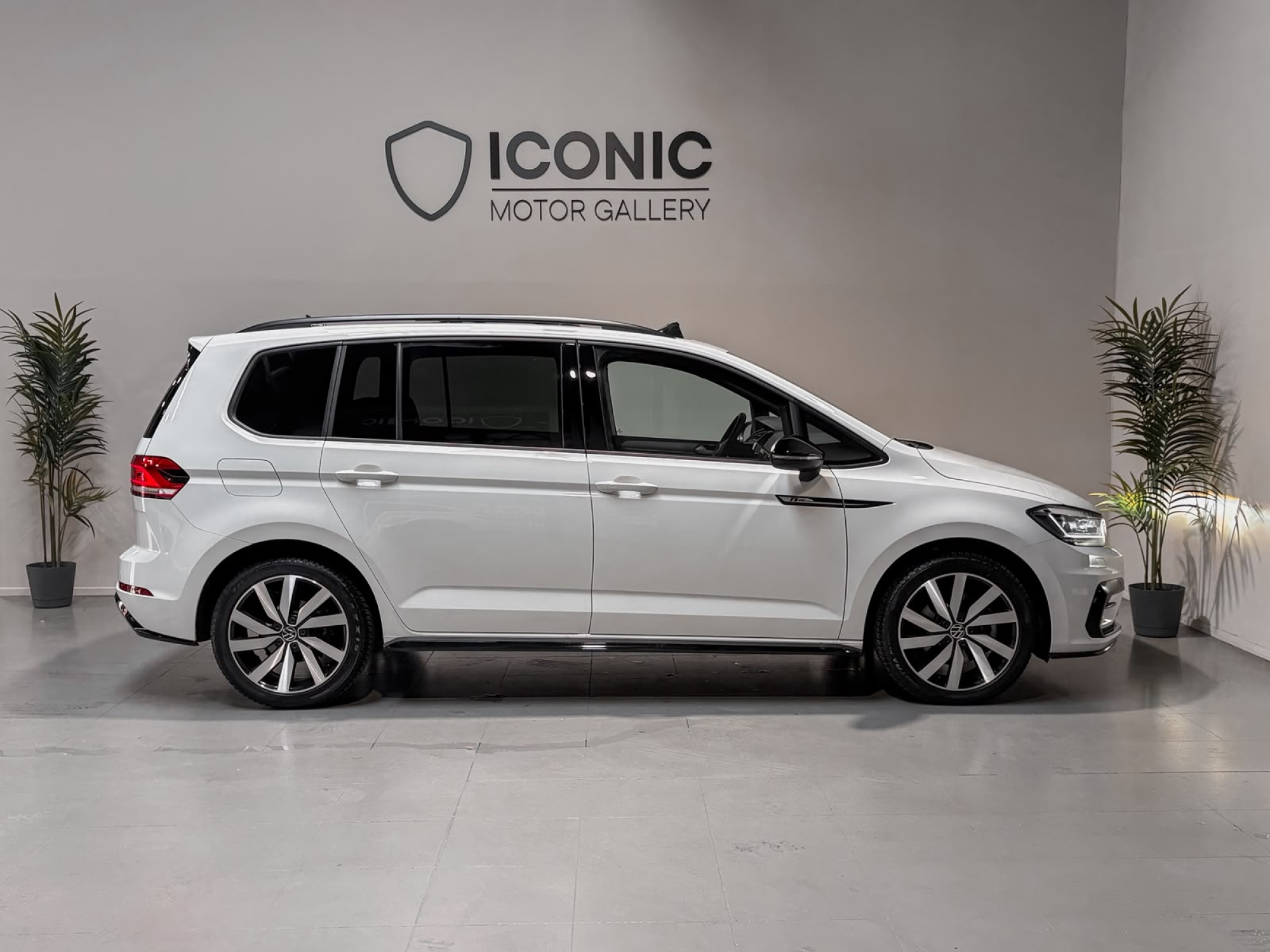 VOLKSWAGEN TOURAN R-LINE 7 PLAZAS