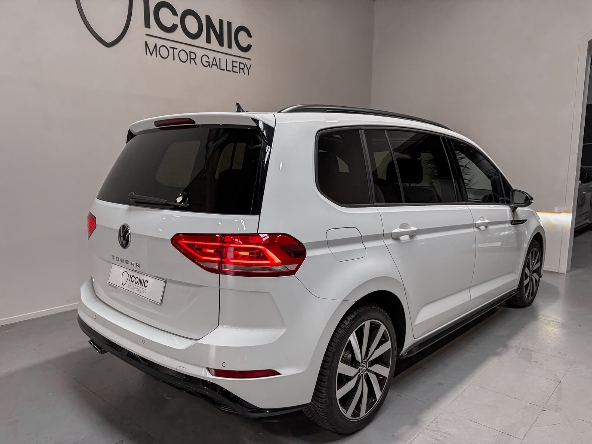 VOLKSWAGEN TOURAN R-LINE 7 PLAZAS