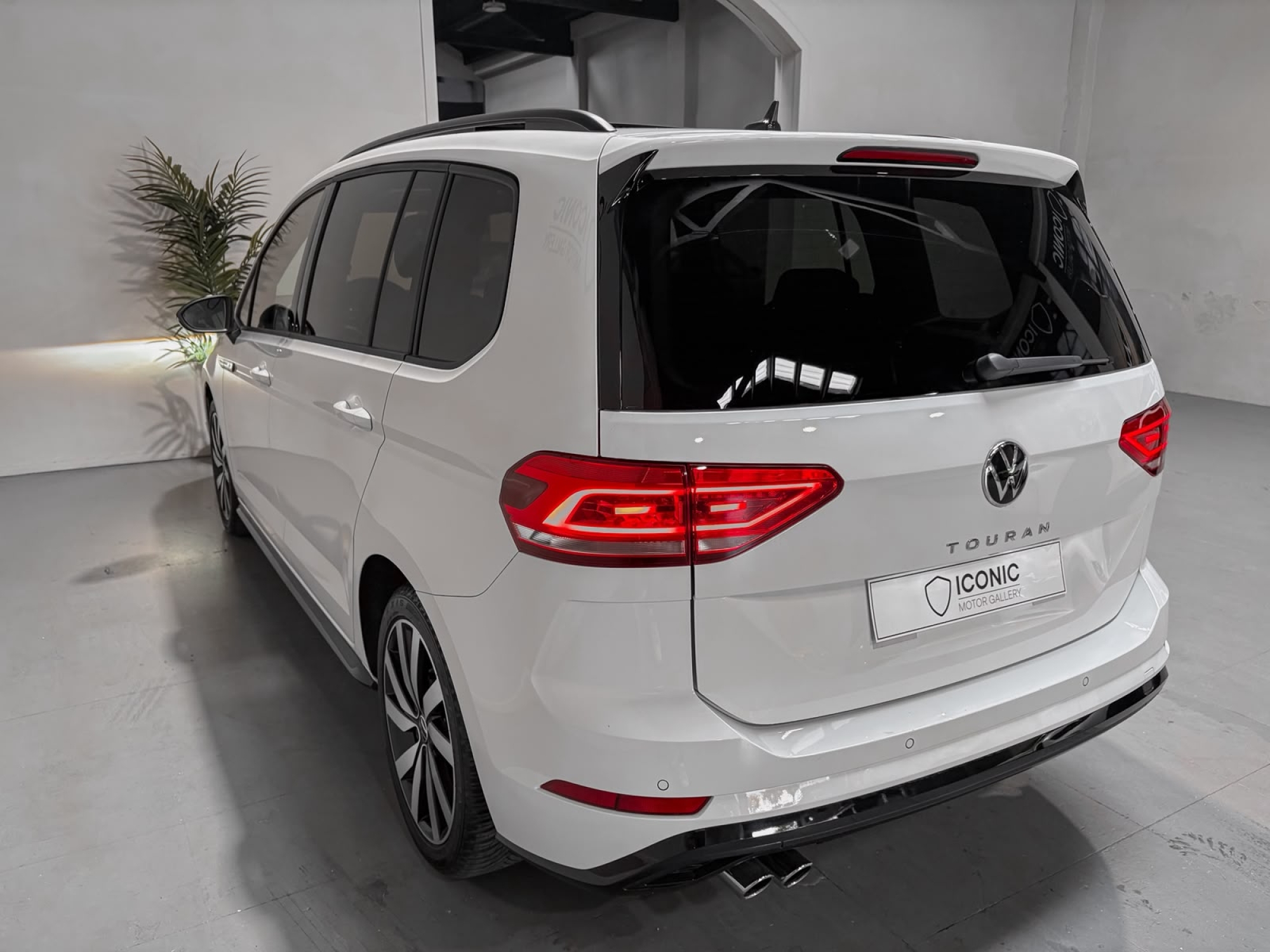 VOLKSWAGEN TOURAN R-LINE 7 PLAZAS