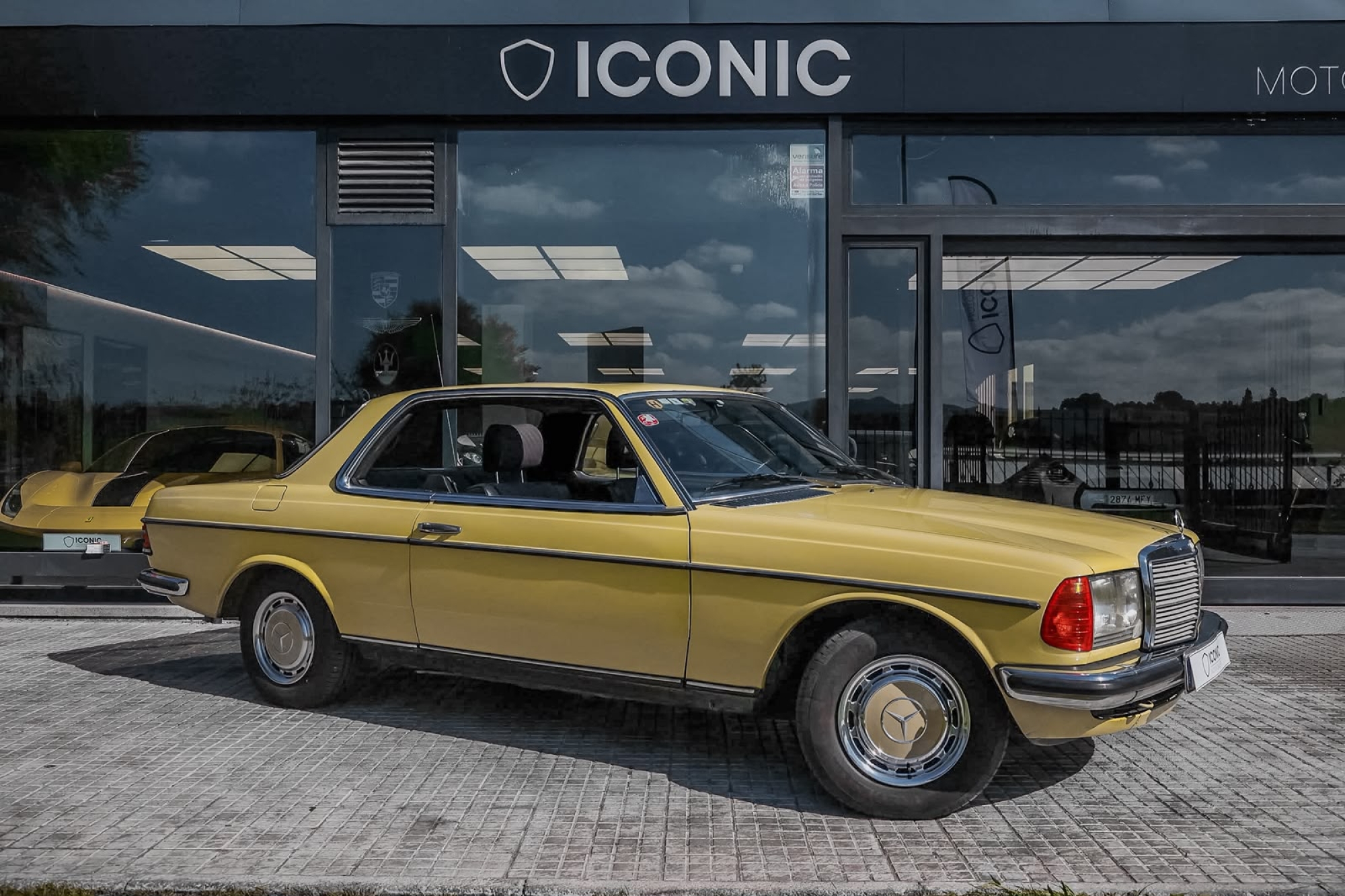 MERCEDES-BENZ 280 CE