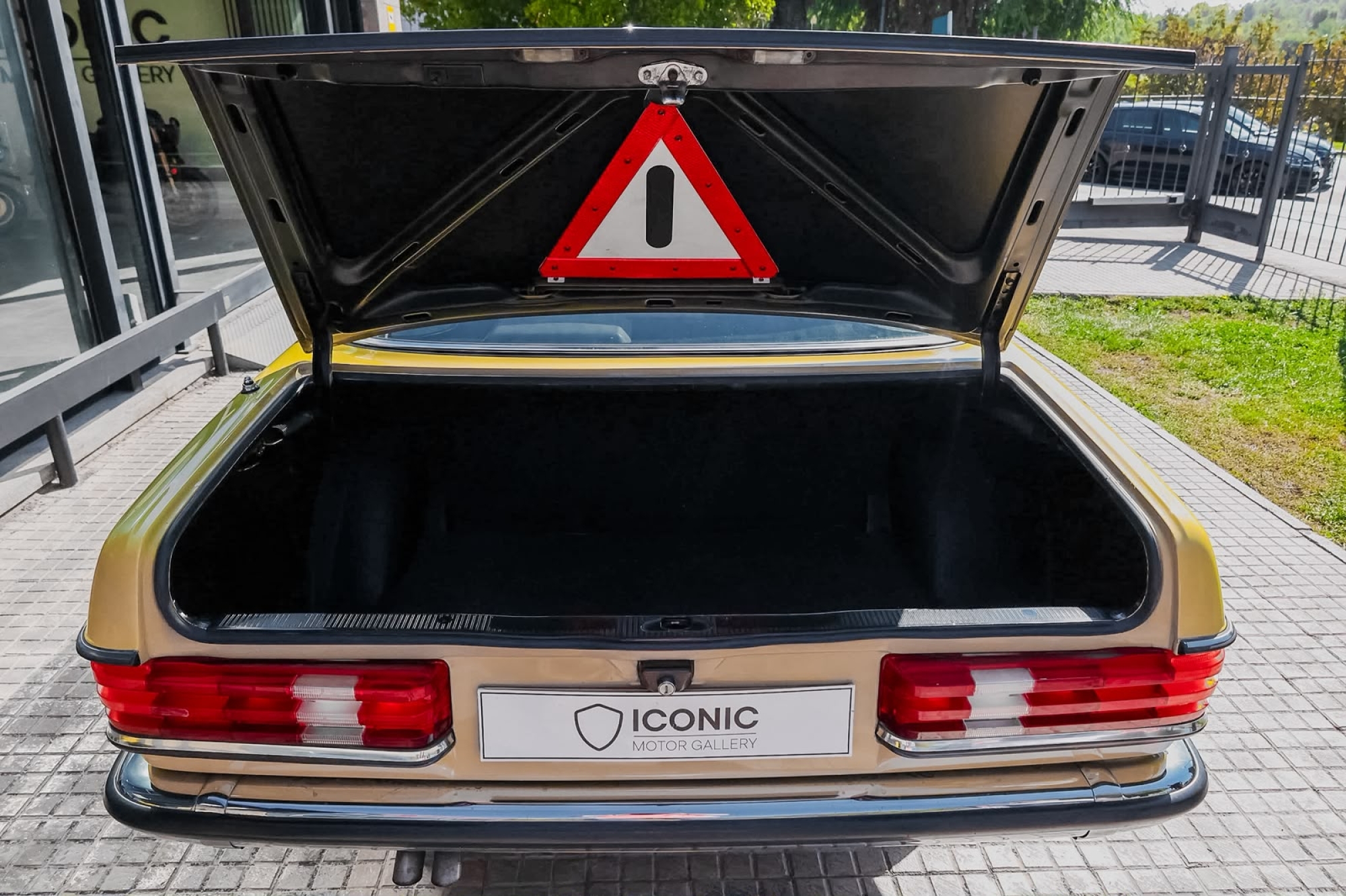 MERCEDES-BENZ 280 CE