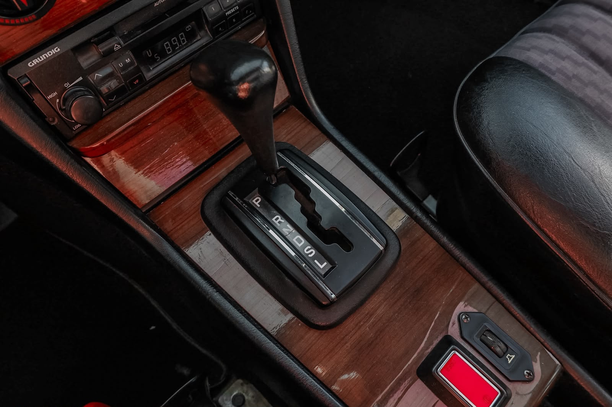 MERCEDES-BENZ 280 CE