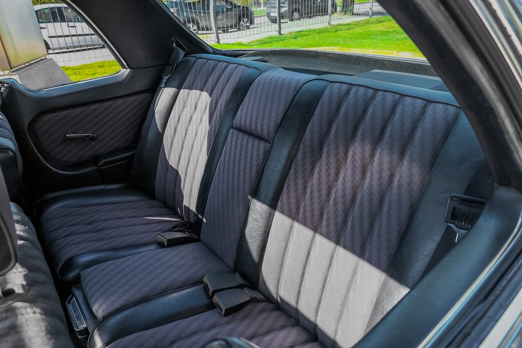 MERCEDES-BENZ 280 CE