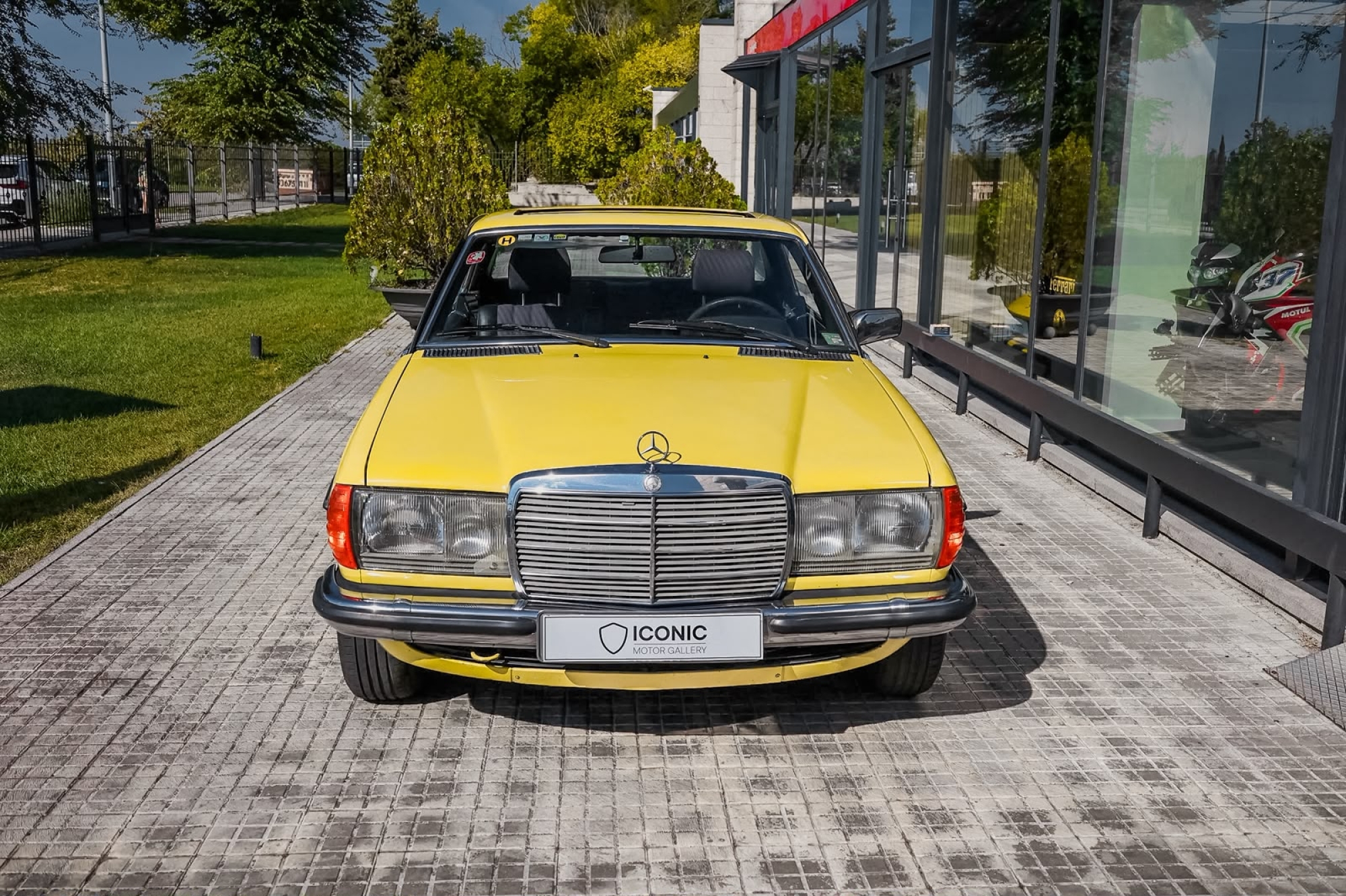 MERCEDES-BENZ 280 CE