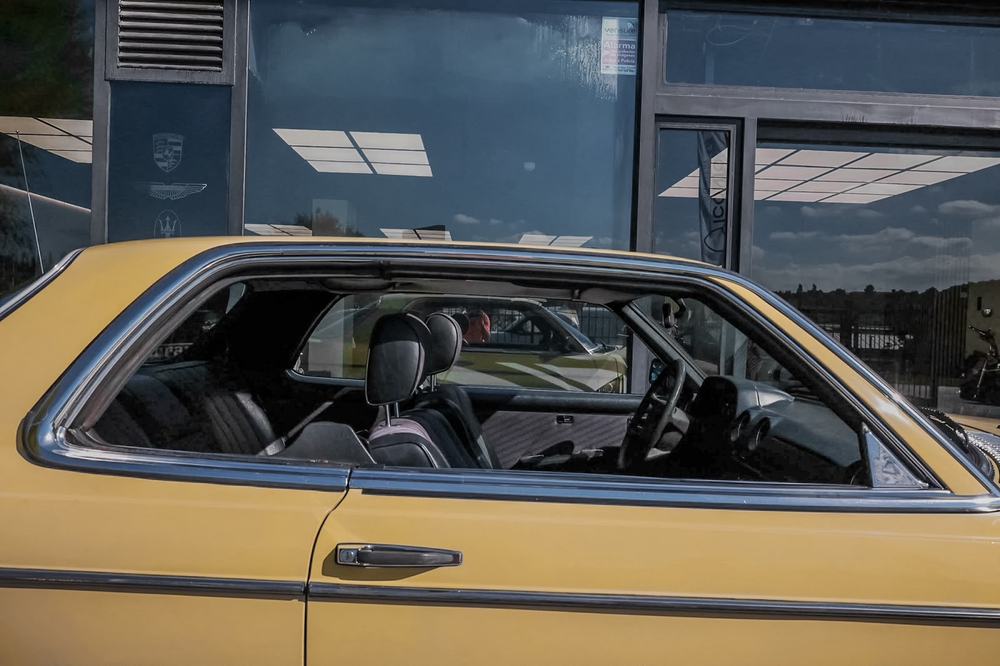MERCEDES-BENZ 280 CE