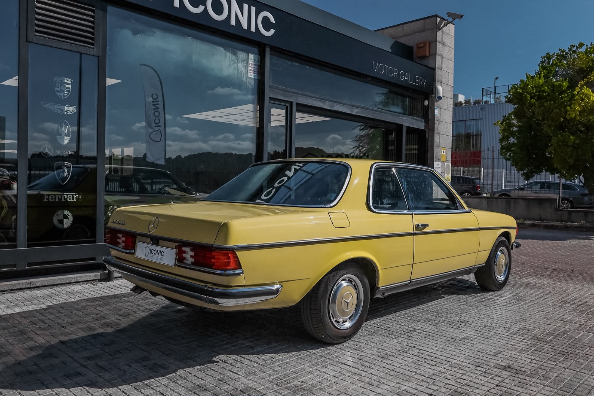 MERCEDES-BENZ 280 CE