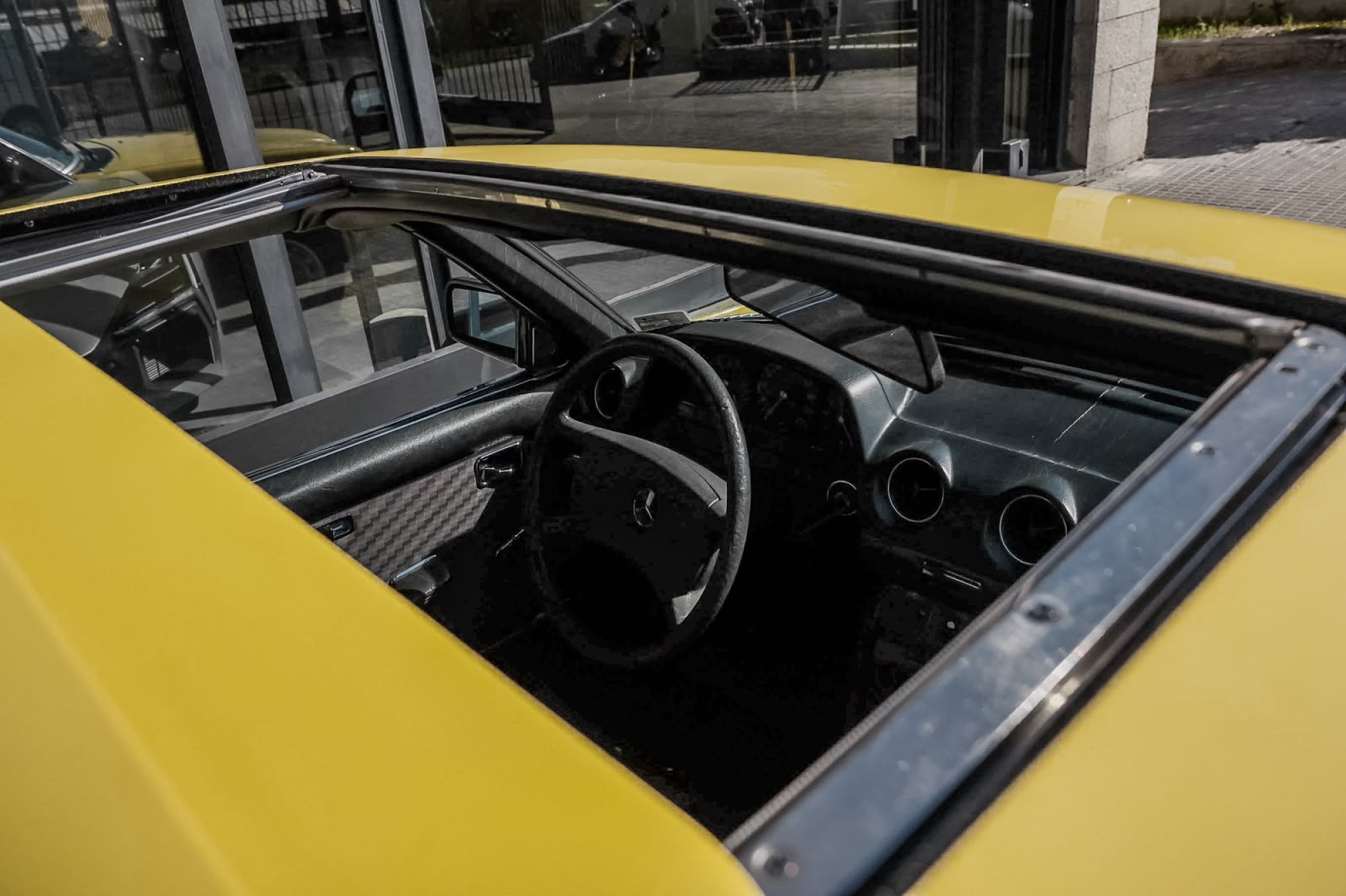 MERCEDES-BENZ 280 CE